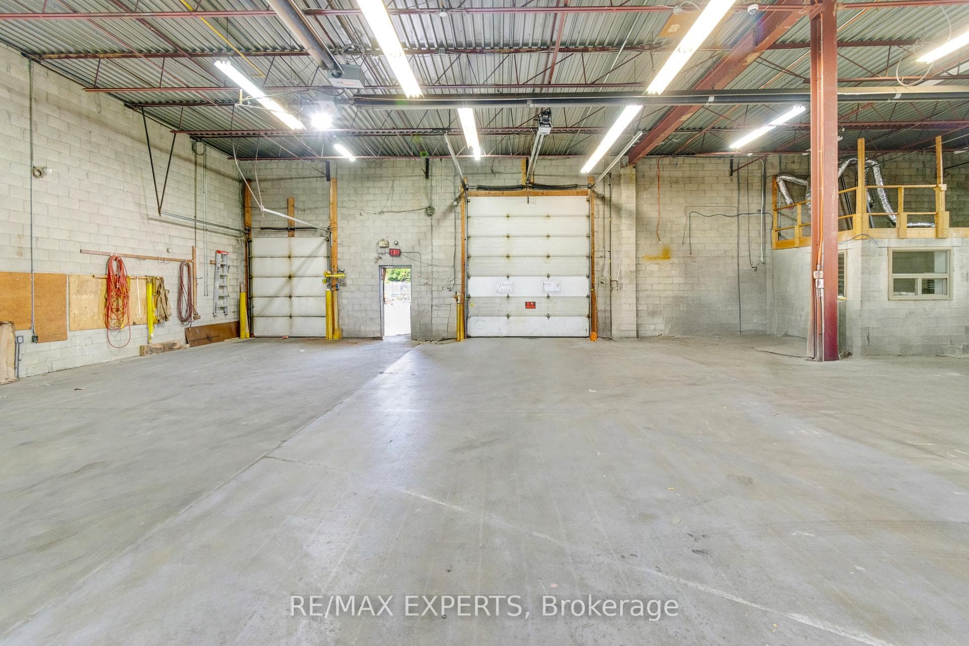 135 Watline Avenue photo 22