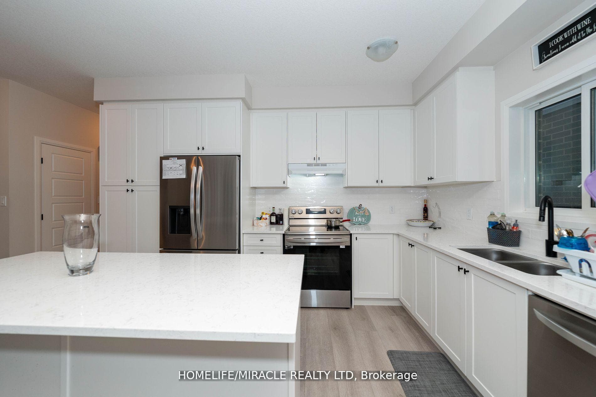 139 Siebert Avenue photo 8