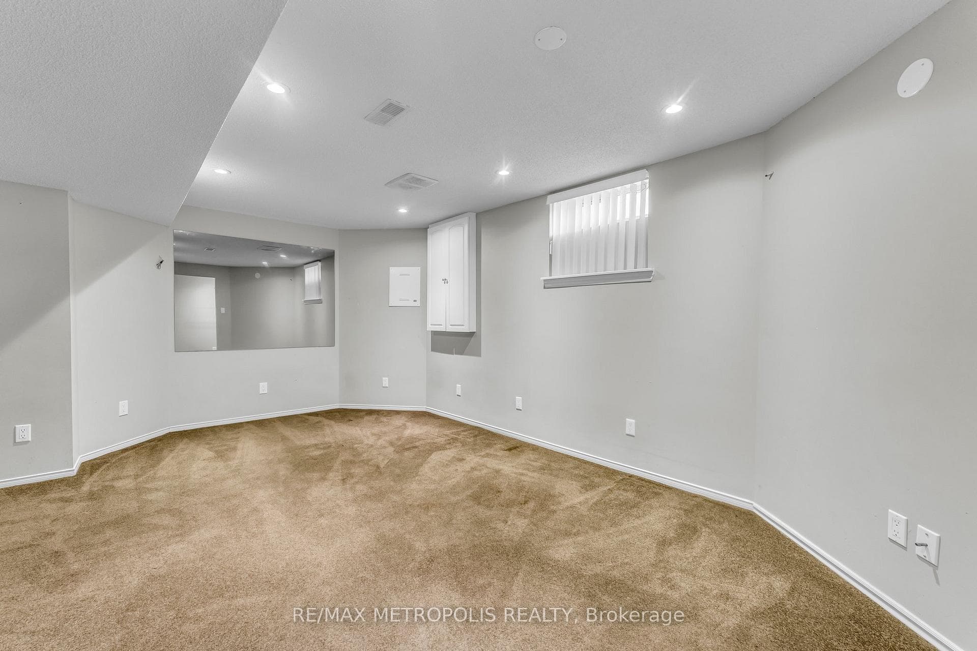 458 Meadow Street photo 31