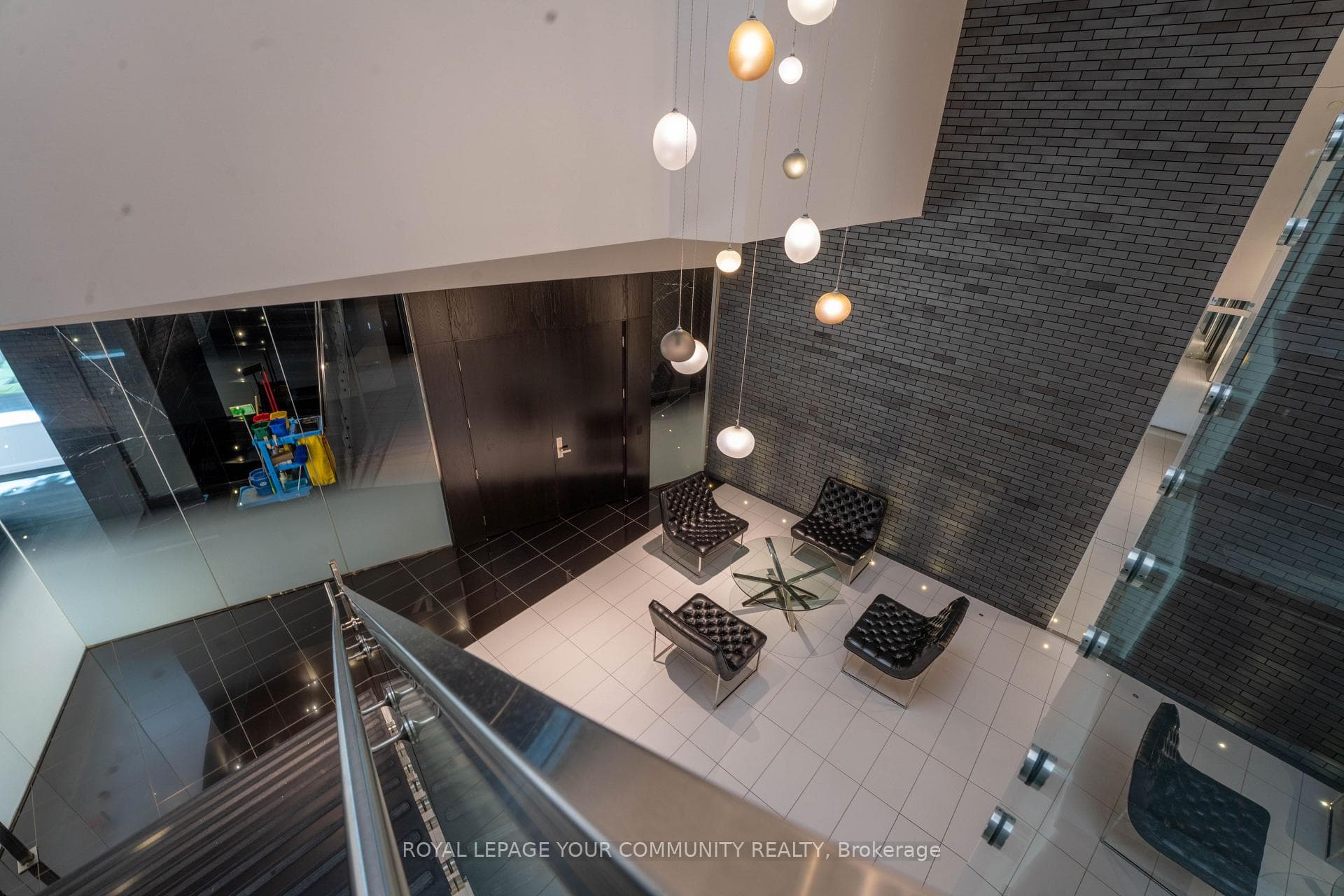 125 Peter Street Unit 1511 photo 25