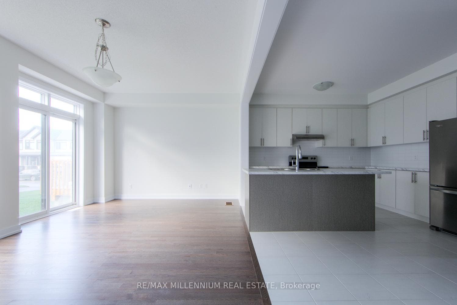 1088 Thompson Drive photo 12