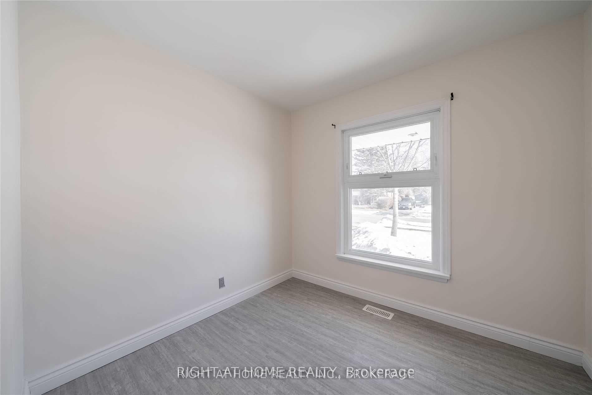 622 Fernhill Boulevard photo 14