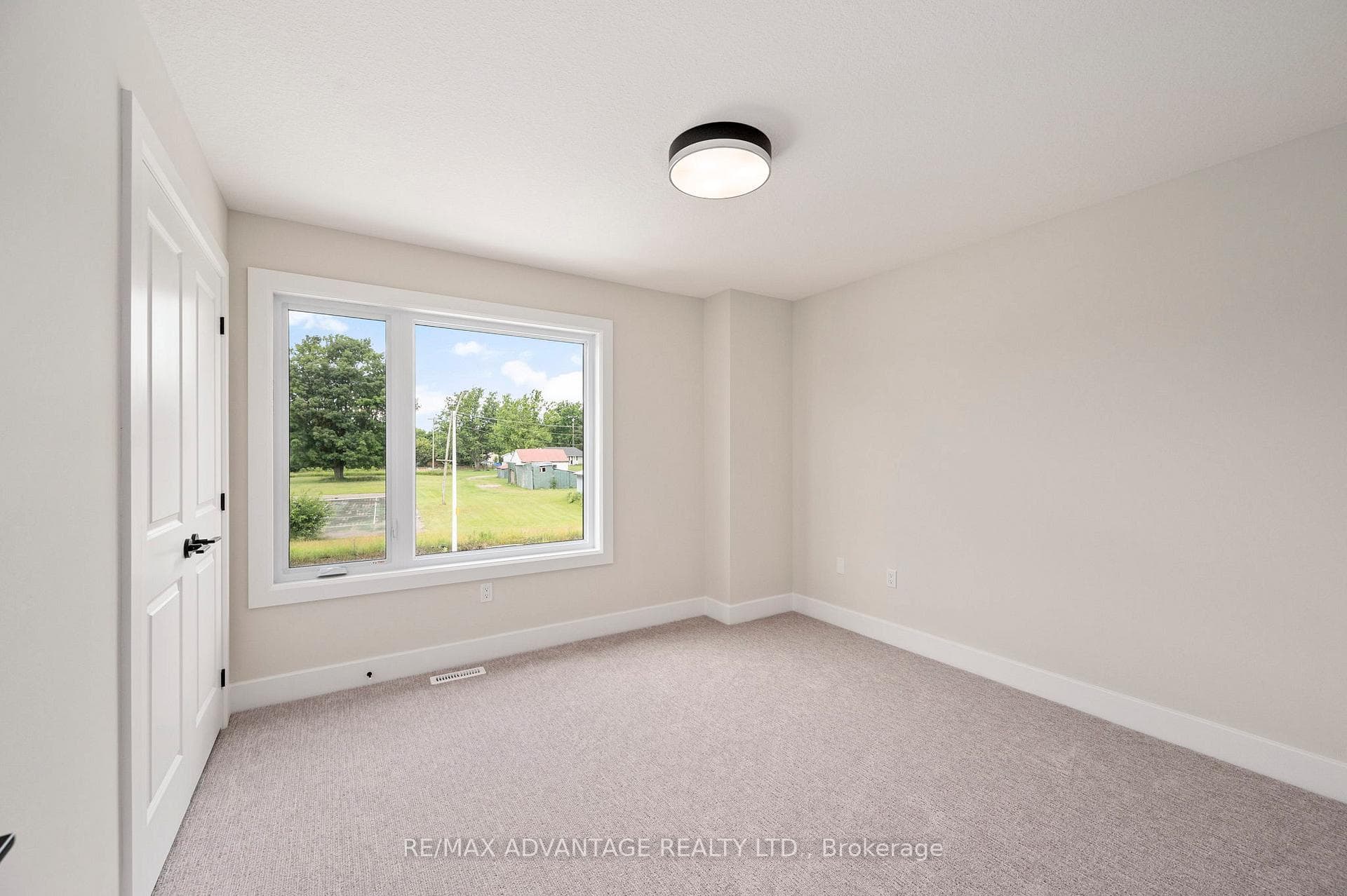 603 Regent Street photo 11