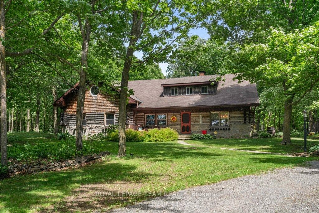 1462 Rideau River Road photo 2