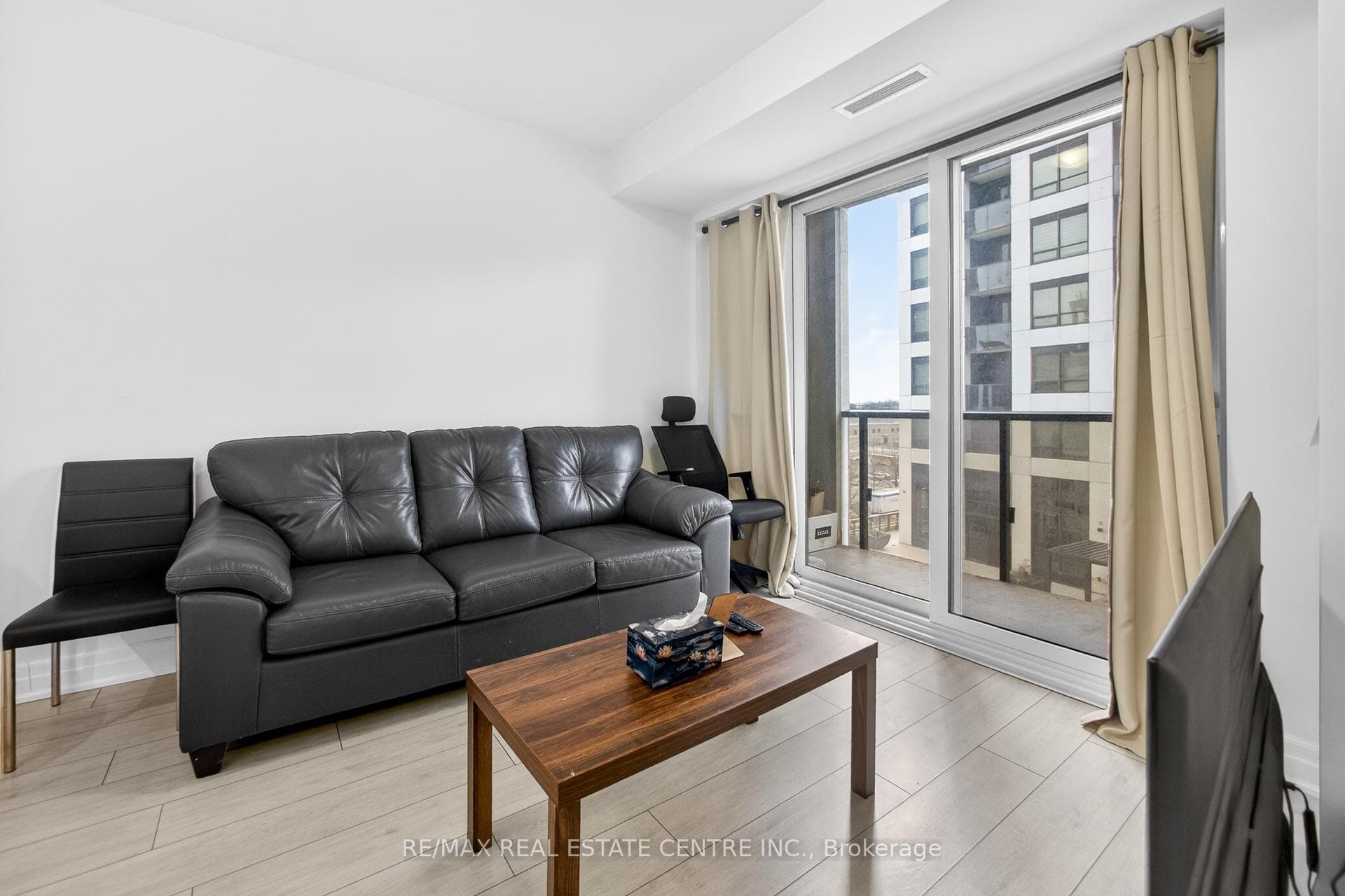 30 Elm Drive Unit 610 photo 13