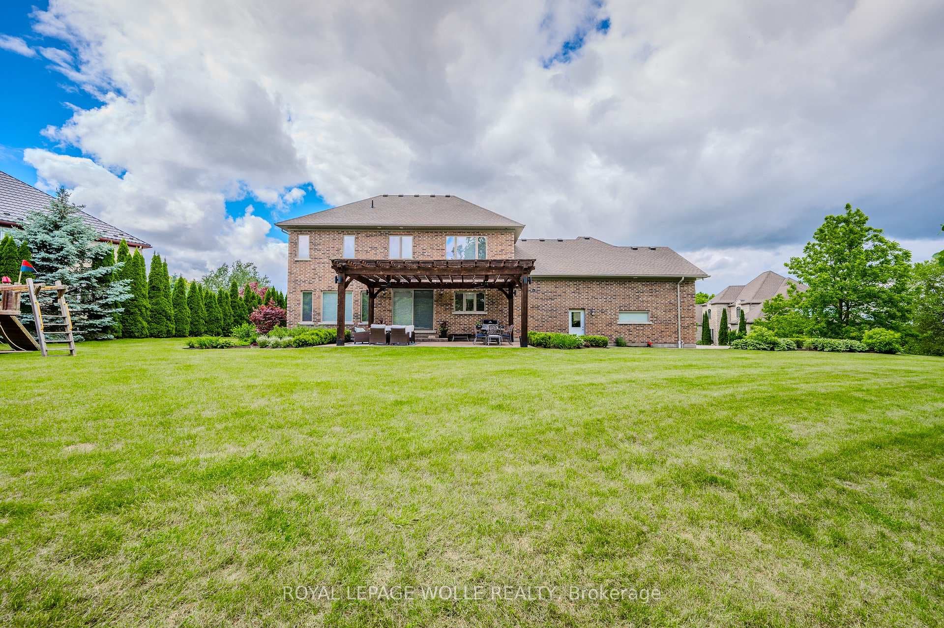 23 Highgrove Court photo 47