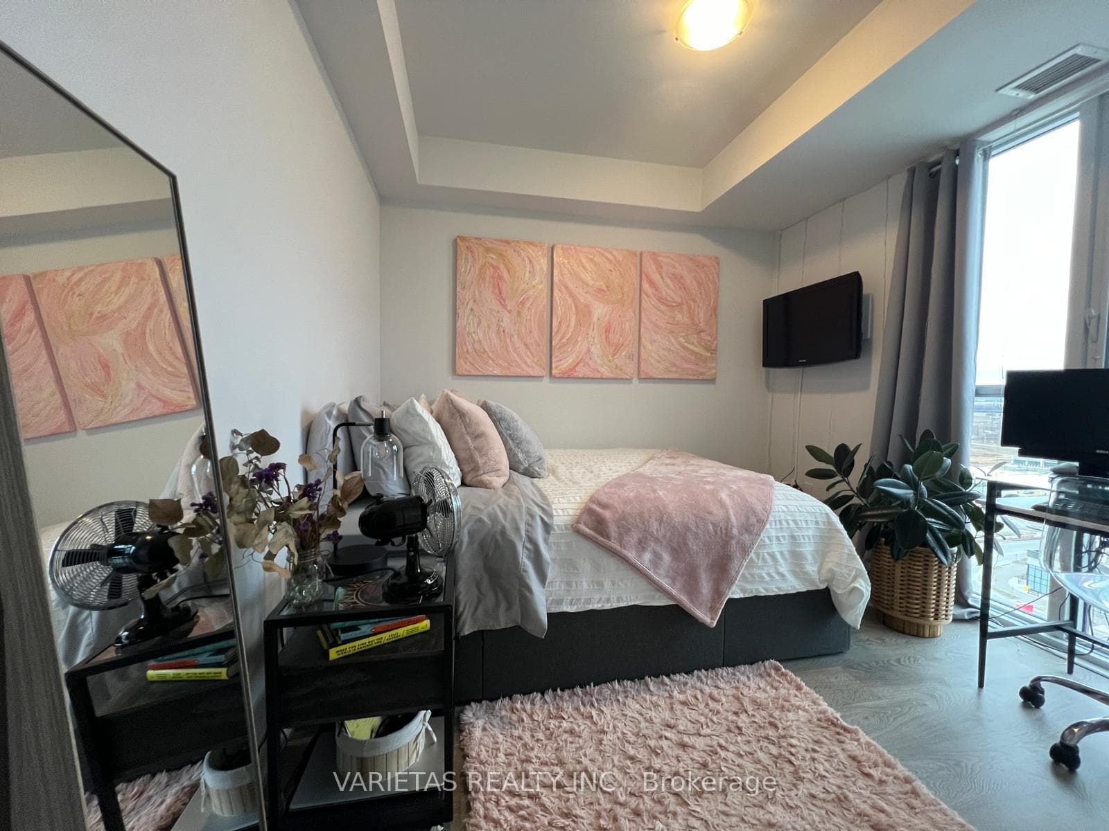 2550 Simcoe Street Unit 1606 photo 11