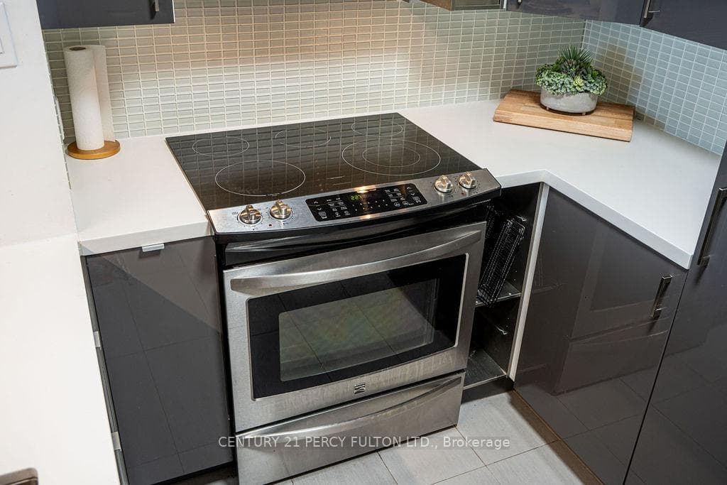 725 King Street Unit 1201 photo 8