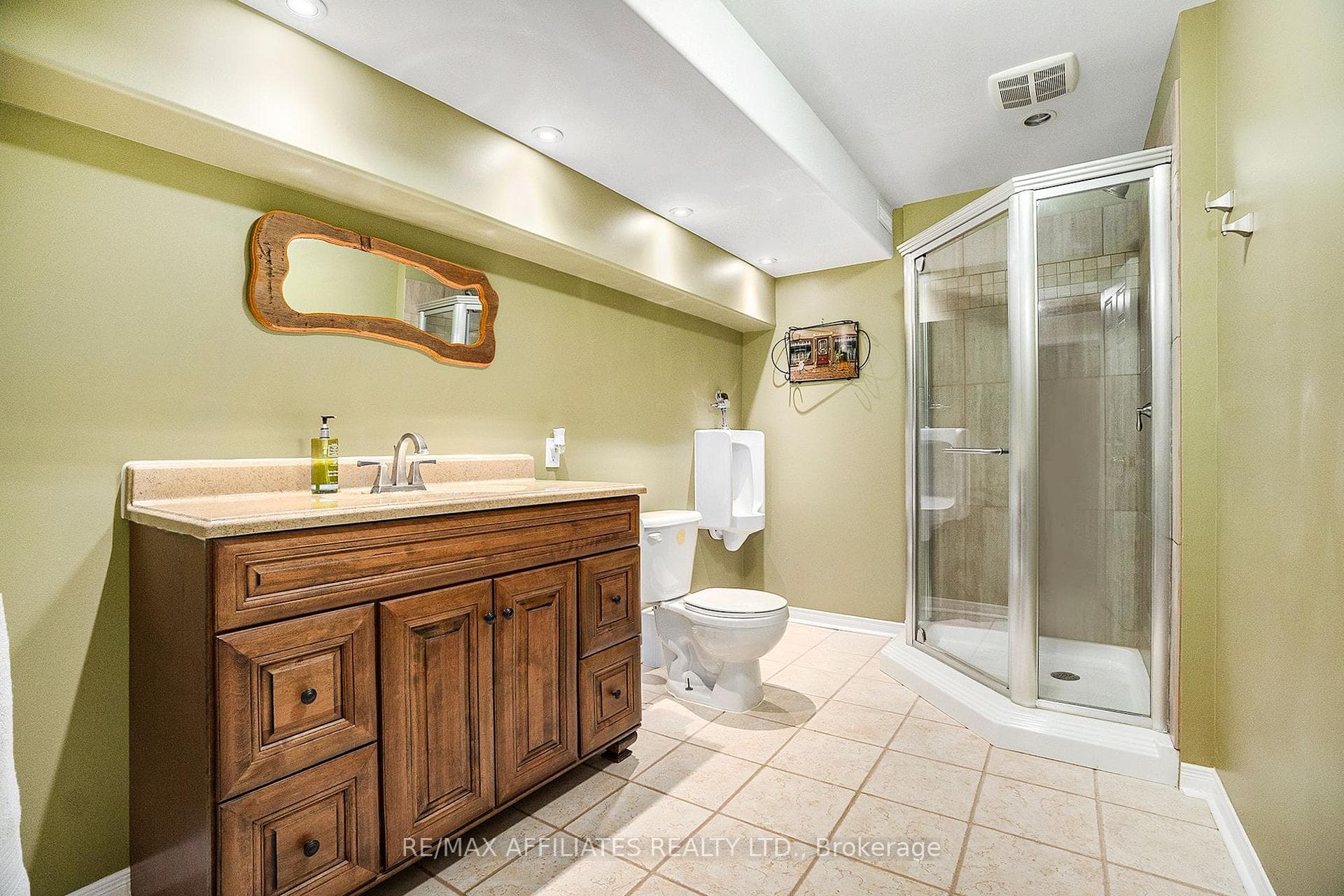 93 LAROSE Lane photo 21