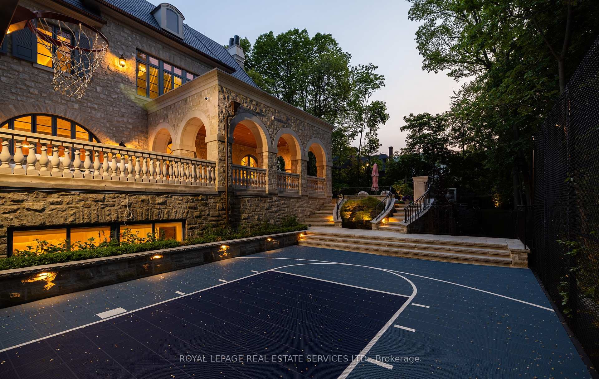 221 Forest Hill Road photo 3