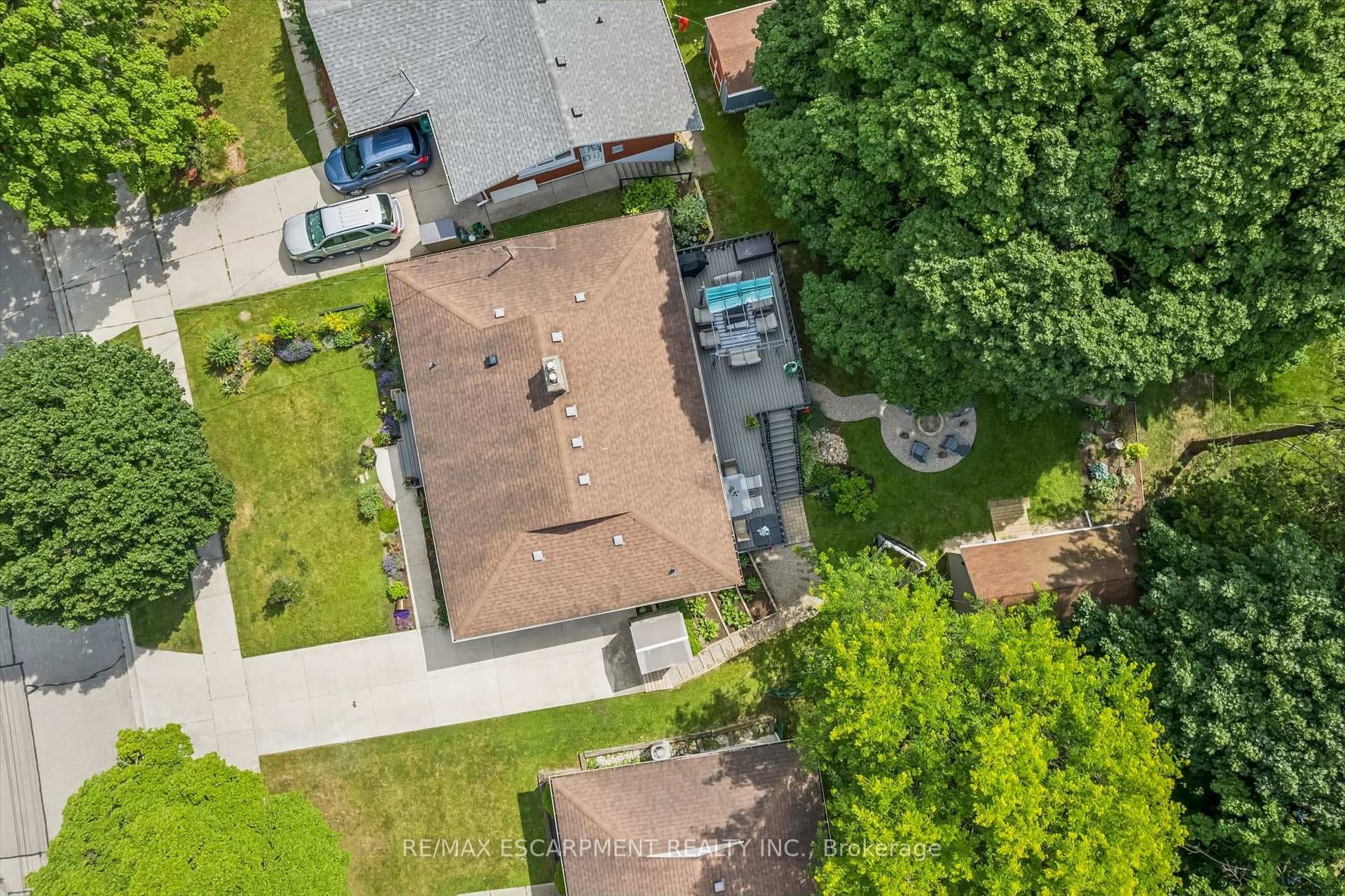 98 Stonybrook Drive photo 41