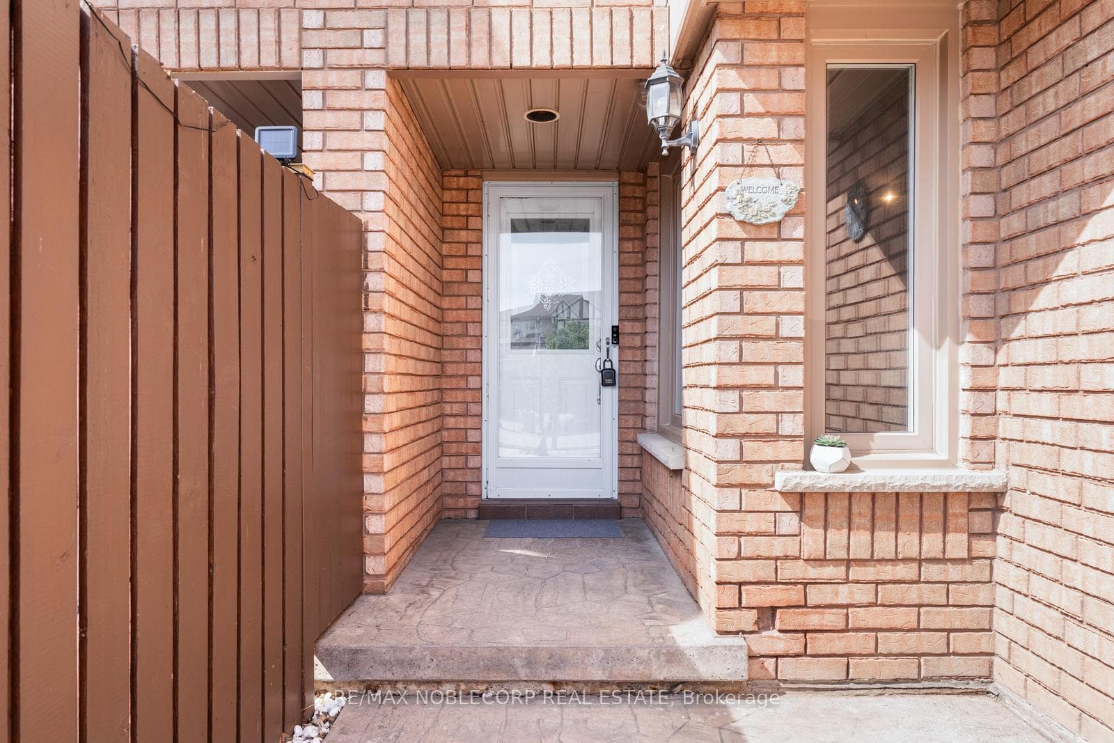 44 Hanton Crescent photo 7