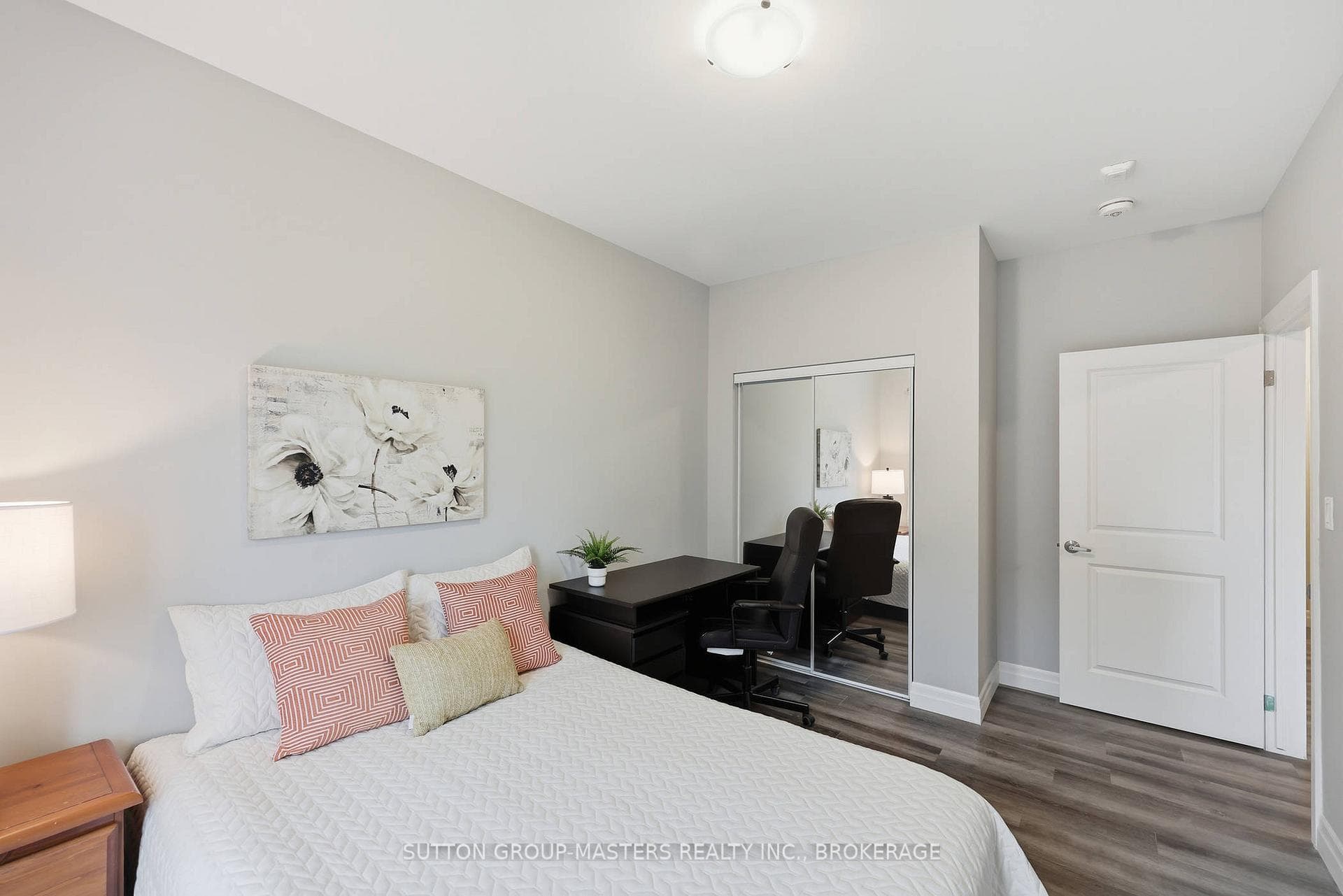 501 Frontenac Street Unit 413 photo 17