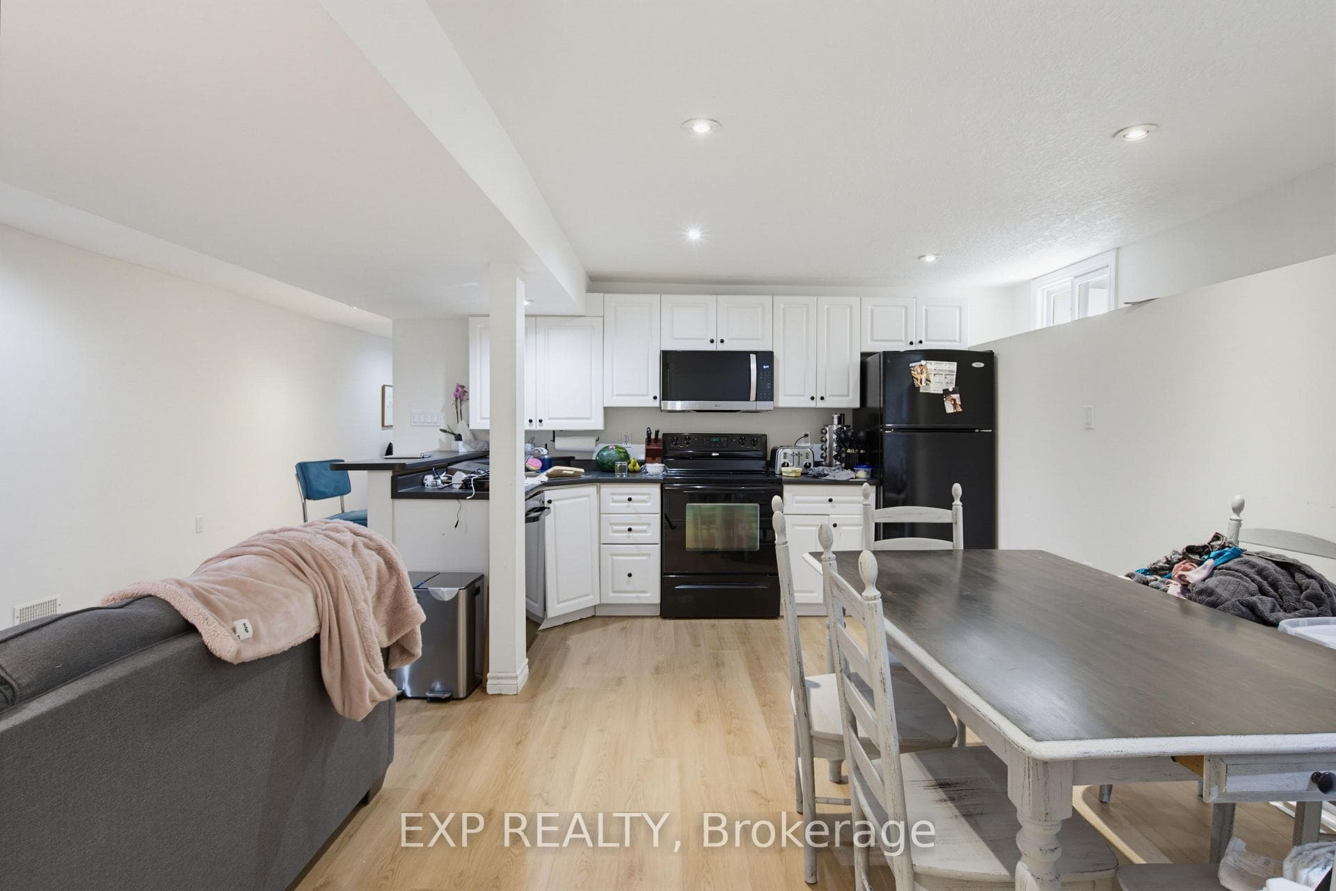 121 Mount Pleasant Avenue photo 33