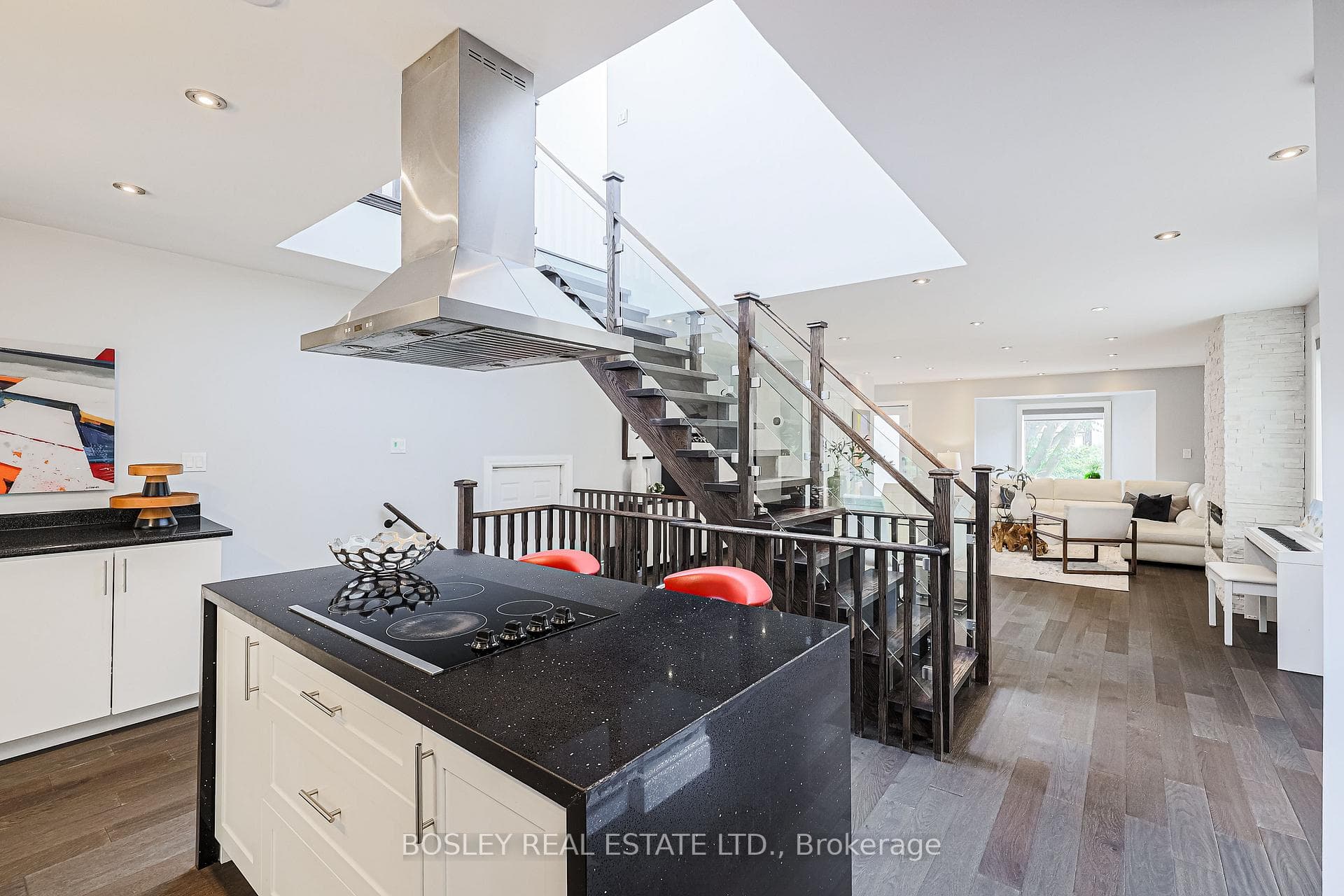334 Cleveland Street photo 13