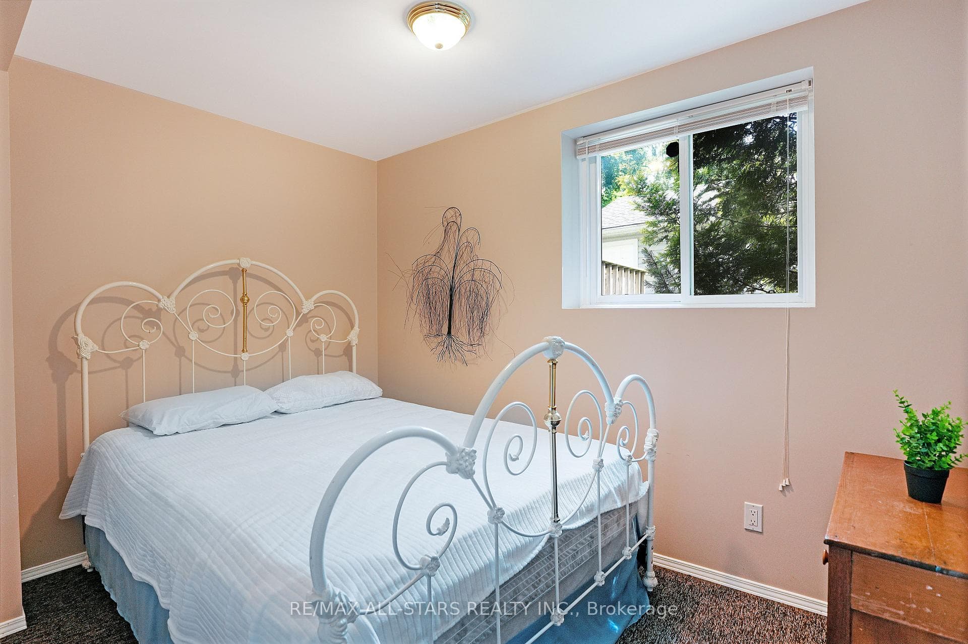 58 Manor Road photo 23