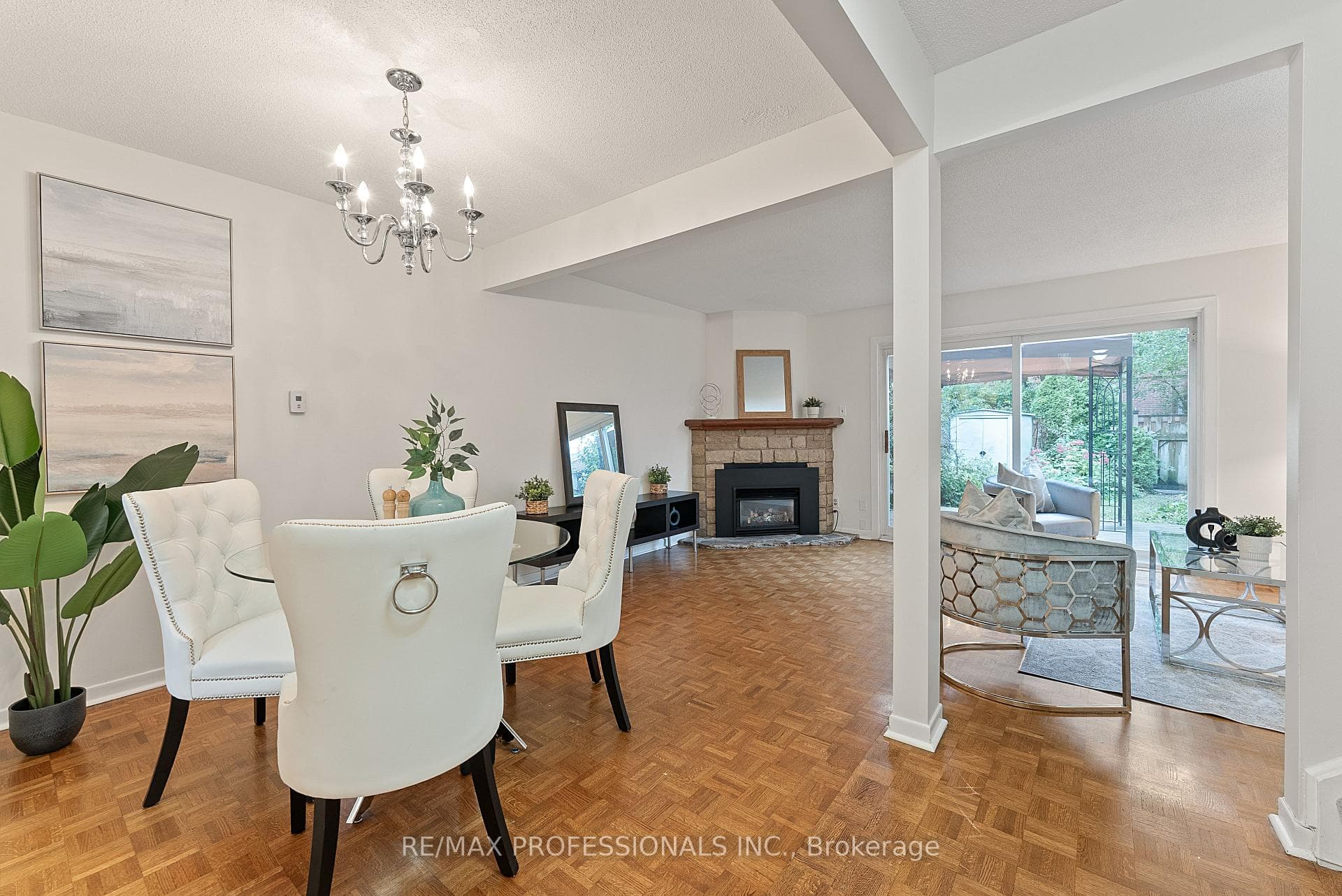 580 Renforth Drive Unit 51 photo 10