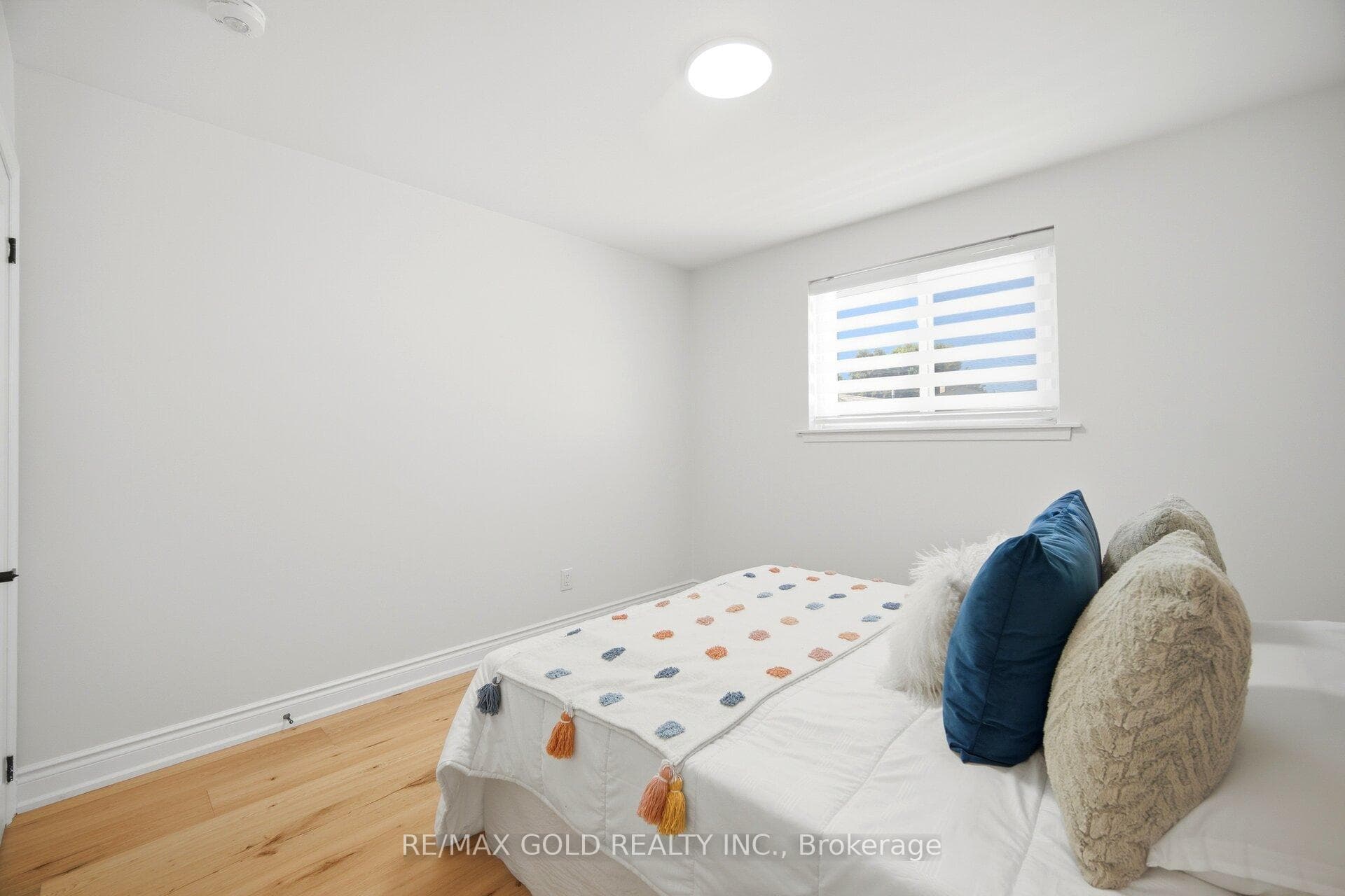 8 Athlone Avenue photo 19
