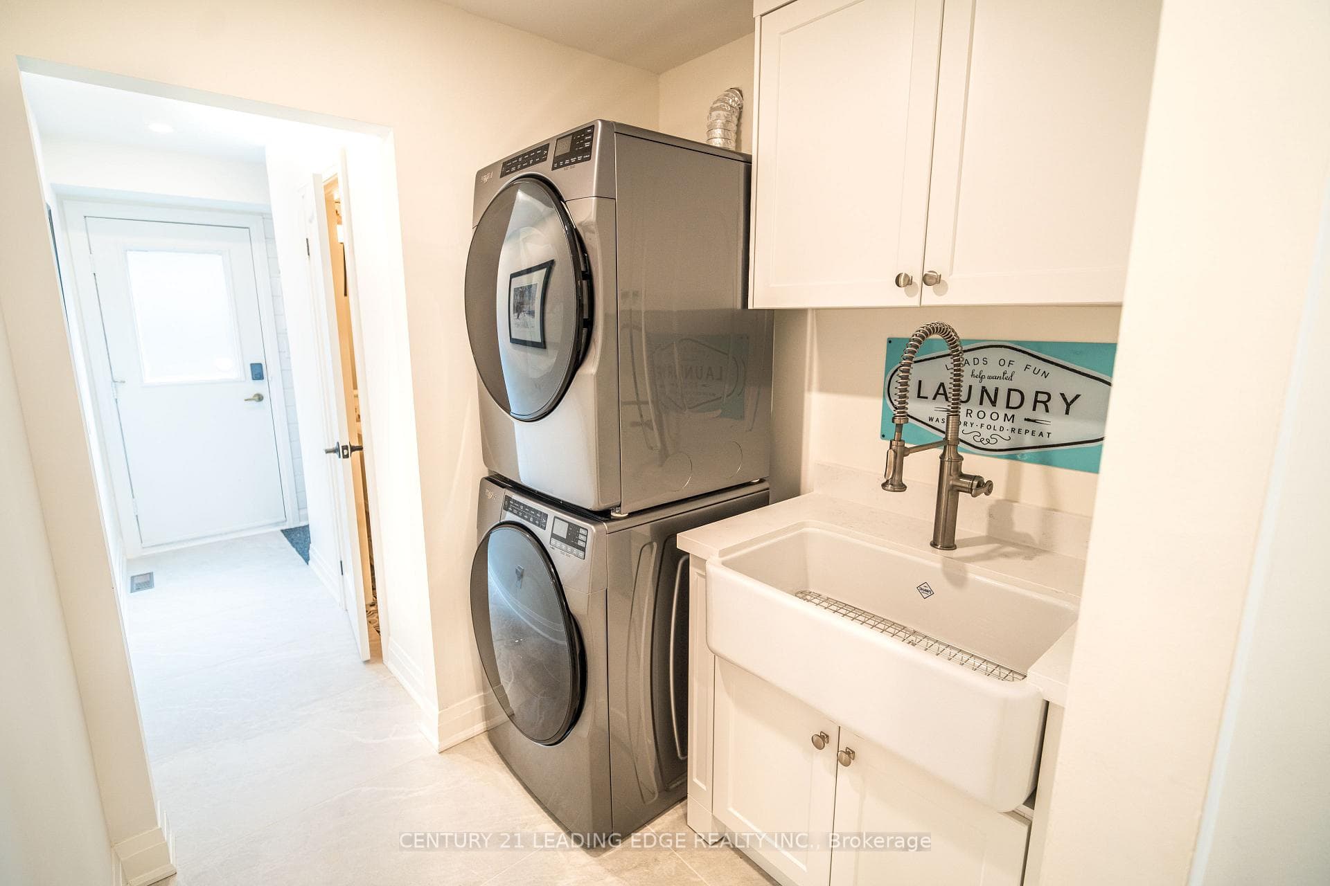 161 WALTON Drive photo 16