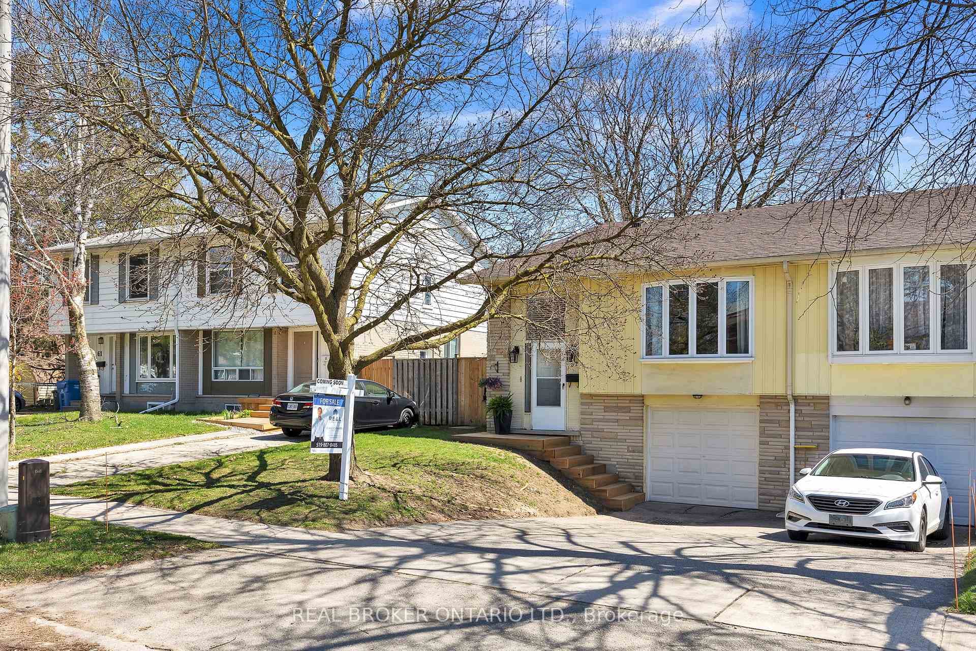 57 Chartwell Crescent photo 3