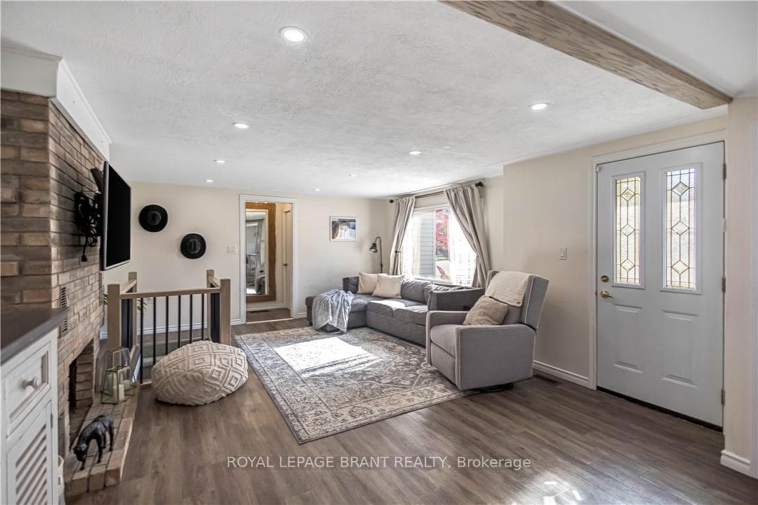 37 Morton Avenue photo 10