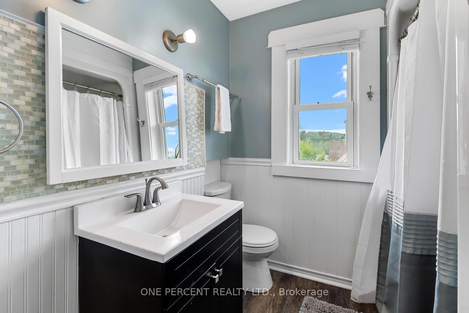 Second floor 3 piece bath