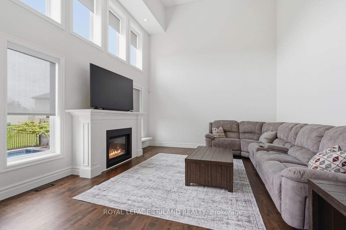 2091 Pennyroyal Street photo 21