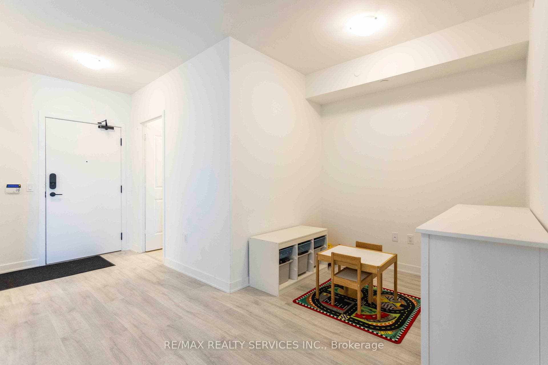 4675 Metcalfe Avenue Unit 1810 photo 9