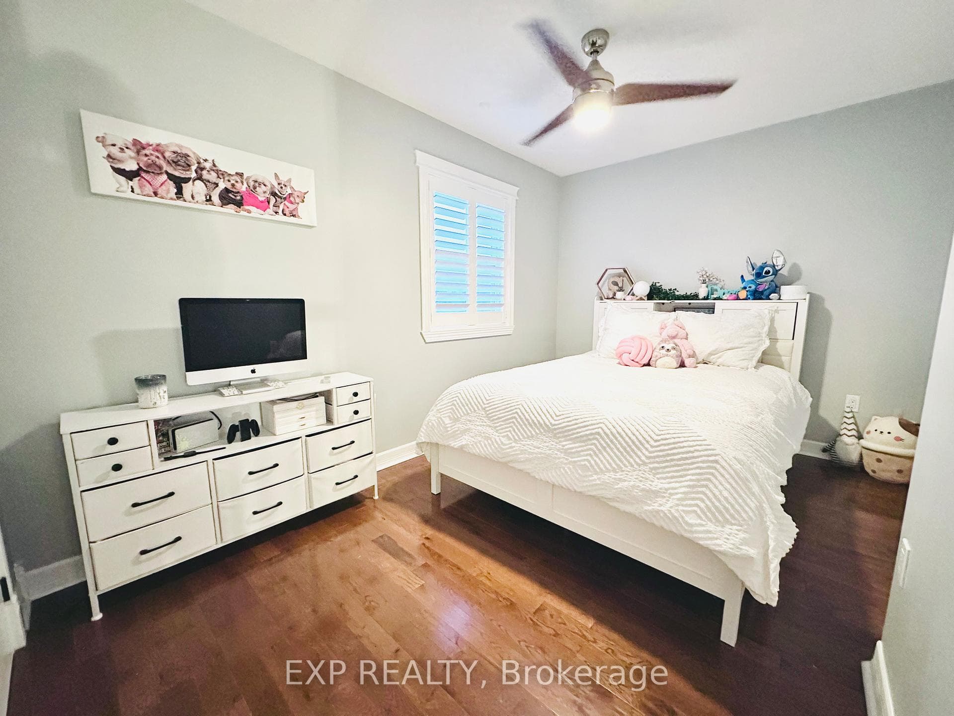 Bedroom Back