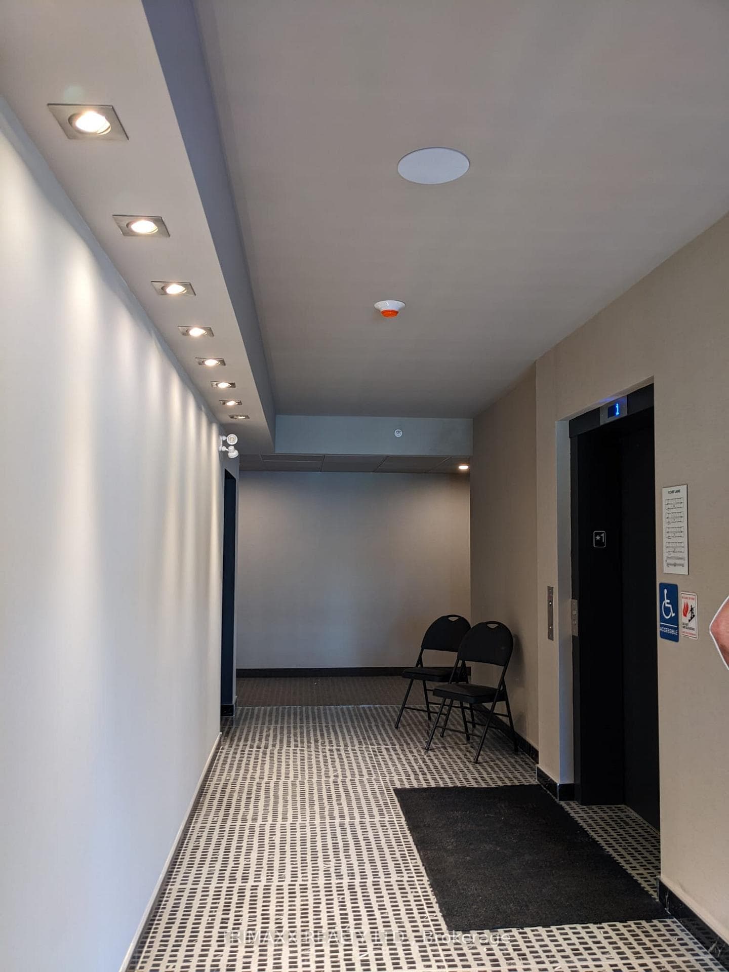 1 Chef Lane Unit 303 photo 3