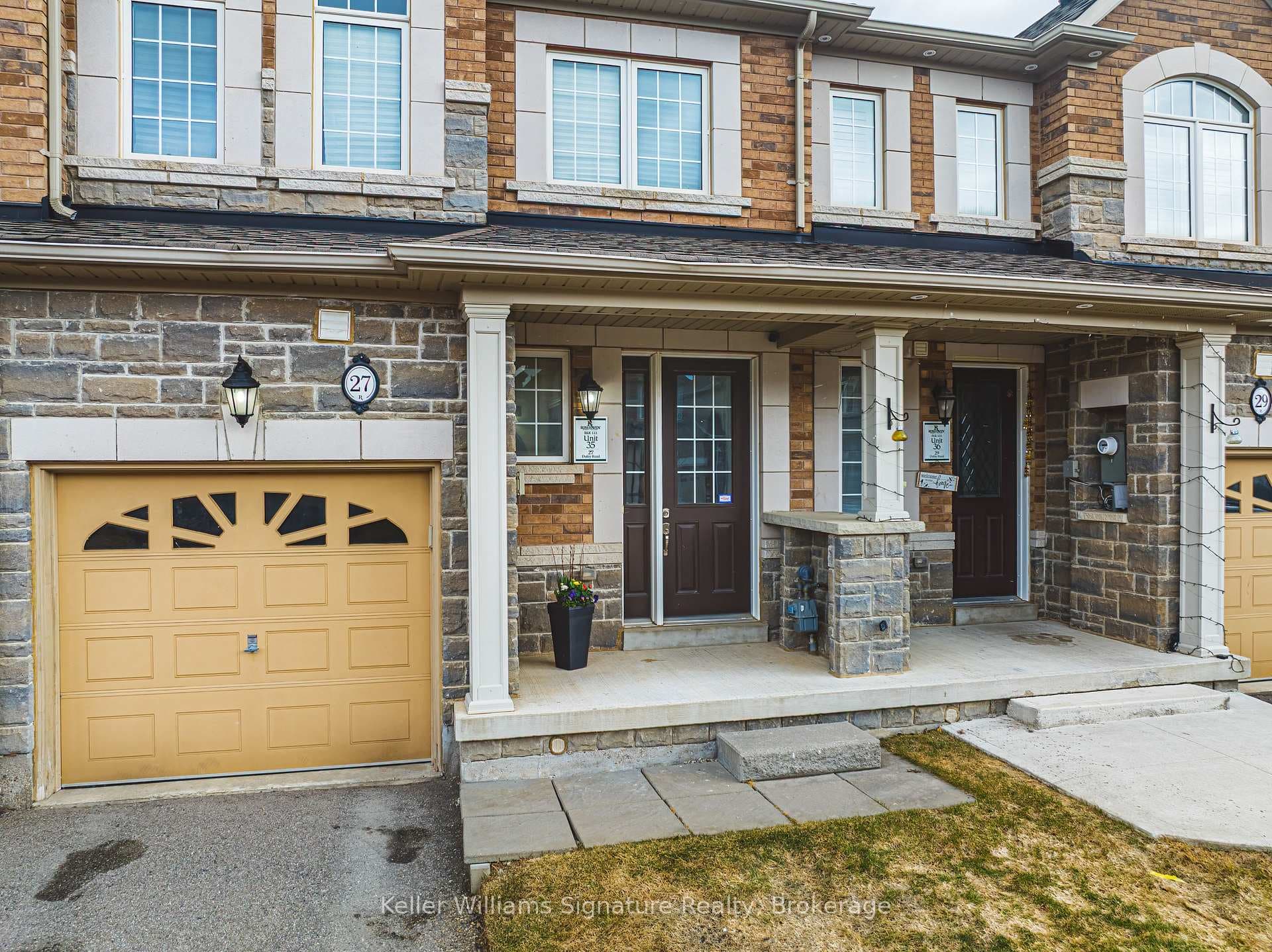 27 Dufay Road photo 2