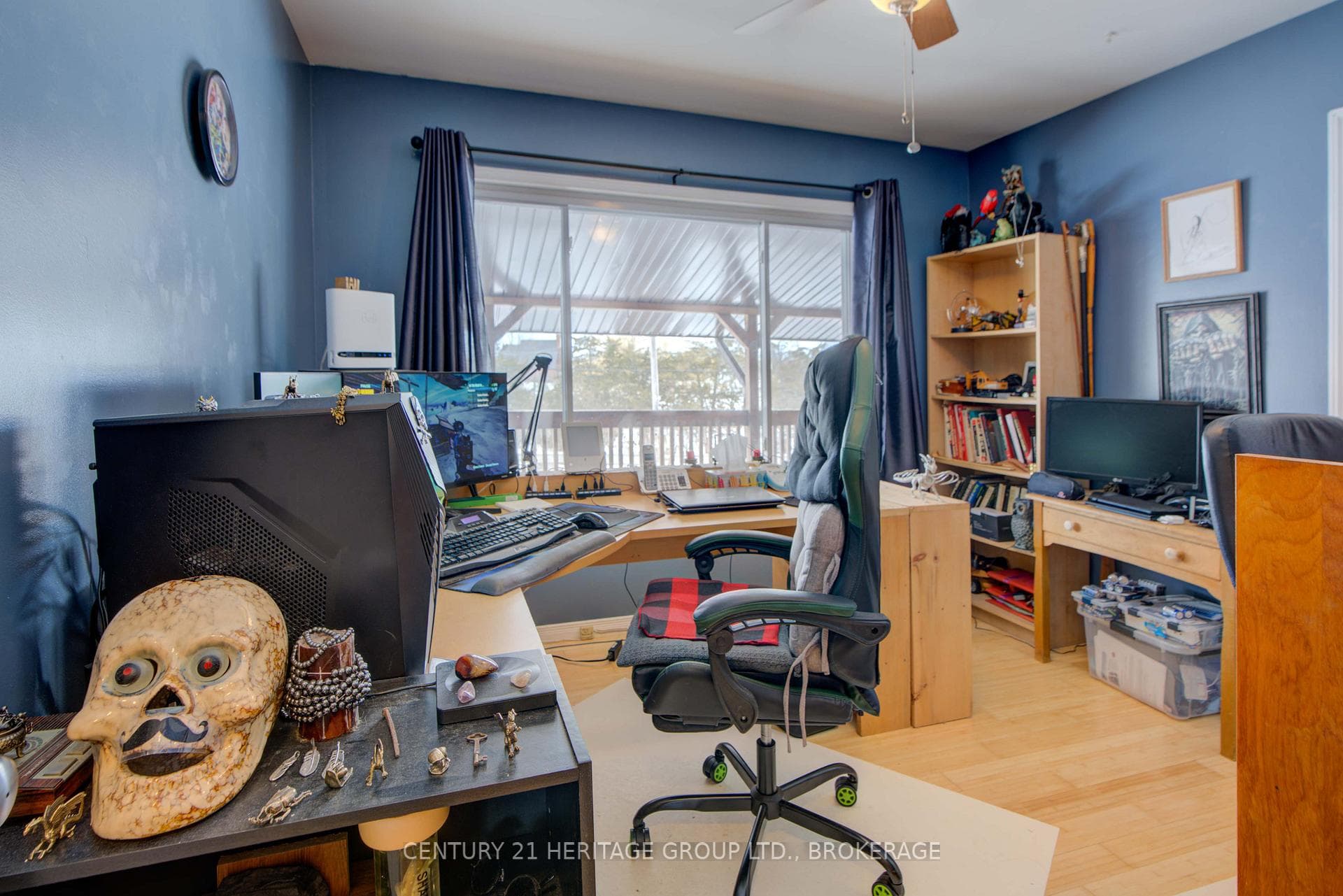 217 Wellington Street photo 32