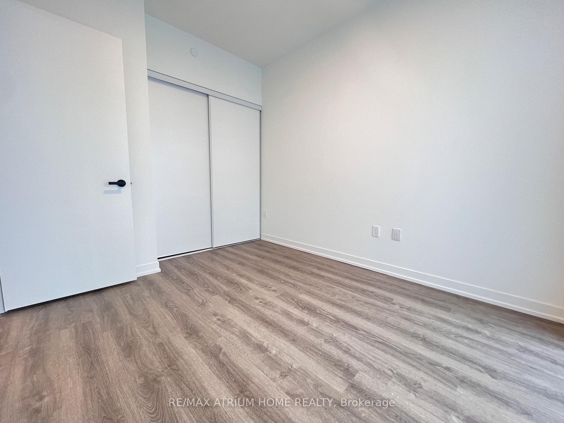 8 Interchange Way Unit 4815 photo 6