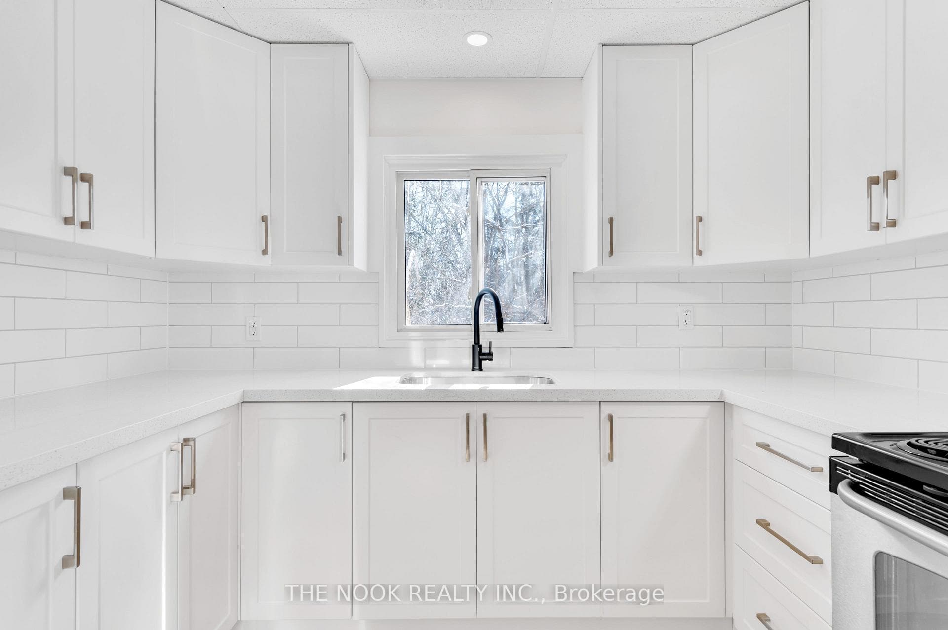241 Bridge Street photo 9