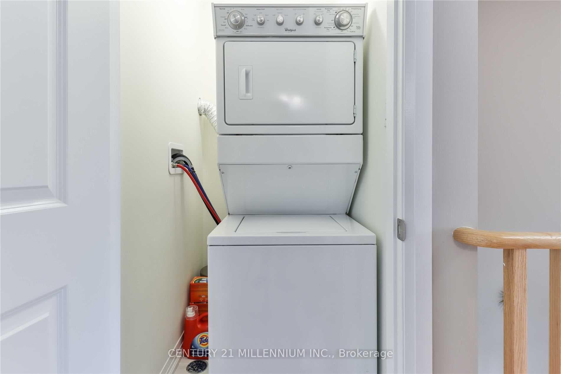 496 Rossland Road photo 24