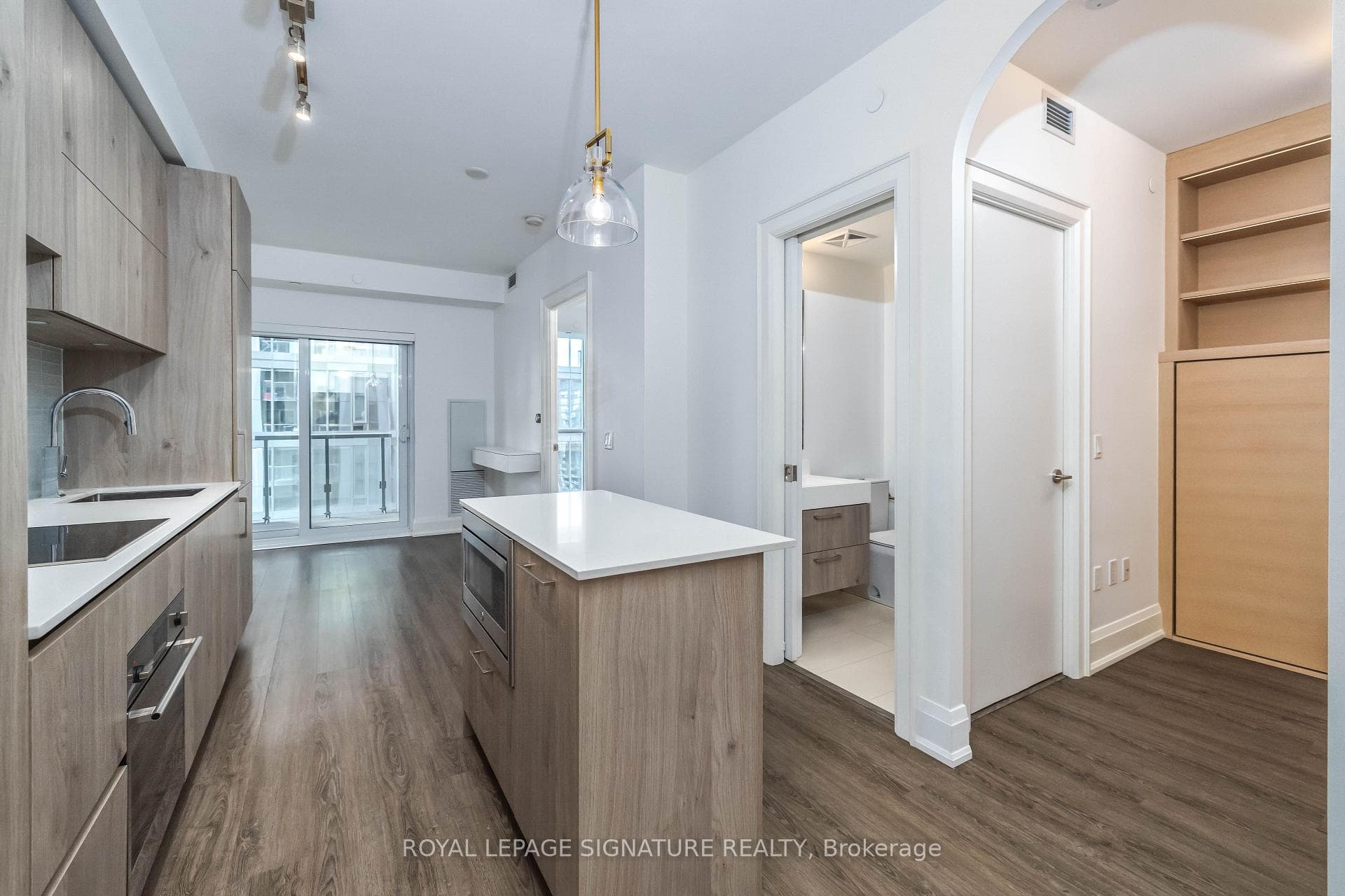 1 Yorkville Avenue Unit 2601 photo 8