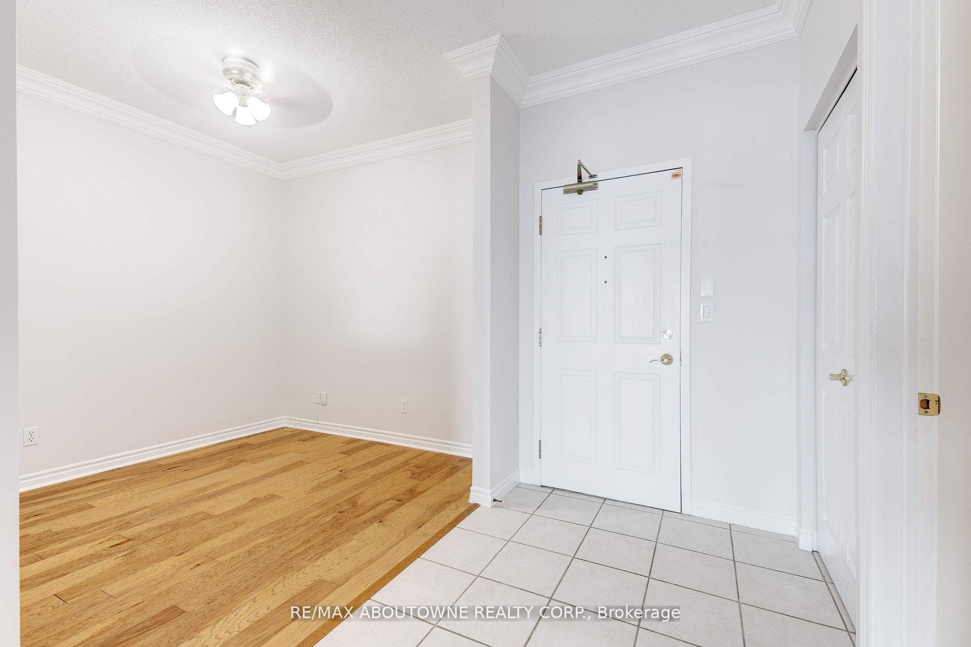 5194 Lakeshore Road Unit 305 photo 5