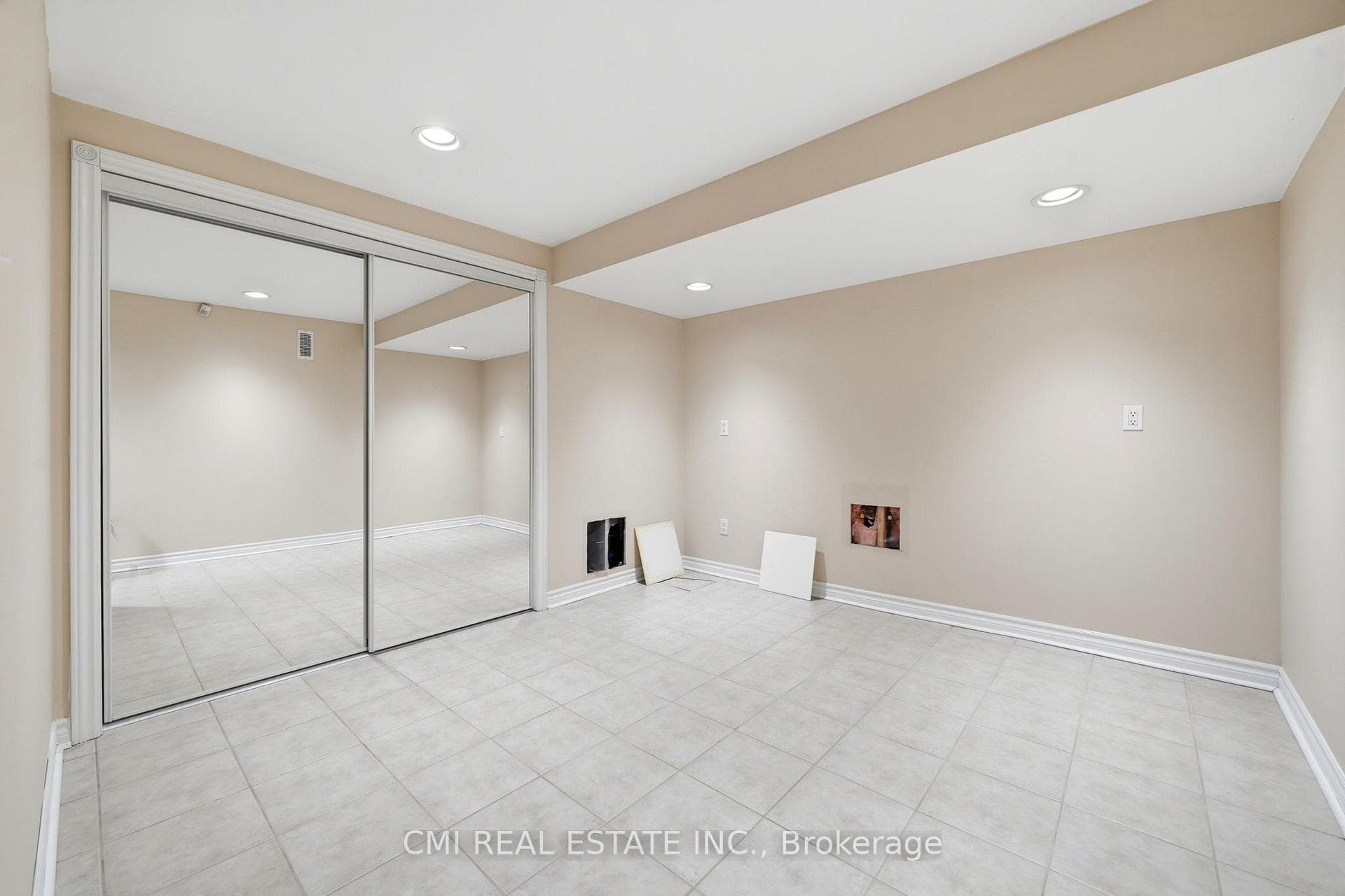 15 Treegrove Circle photo 34