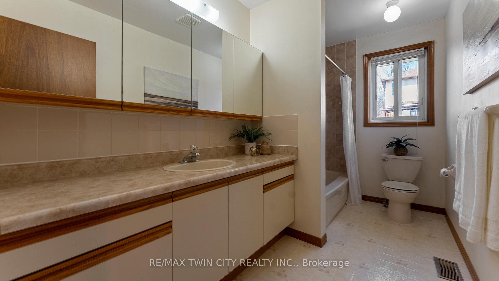 350 Keewatin Avenue photo 10