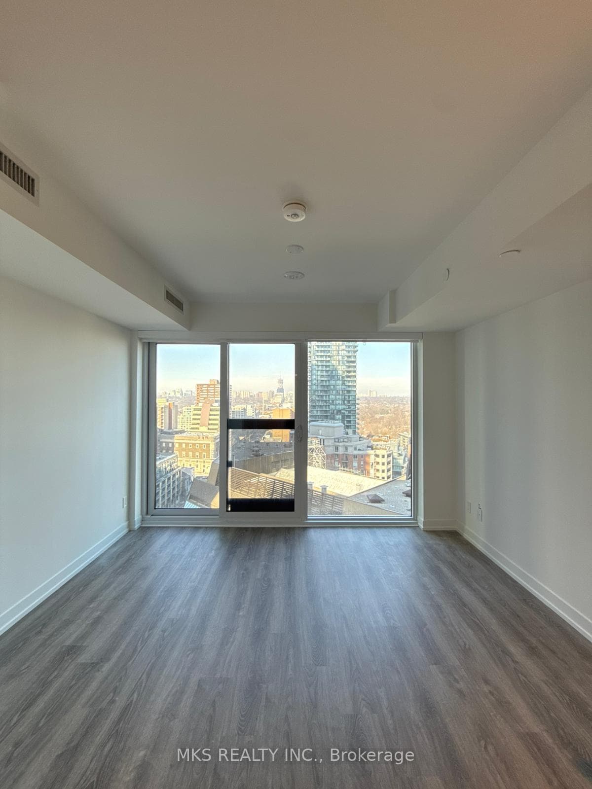 771 Yonge Street Unit 1907 photo 10