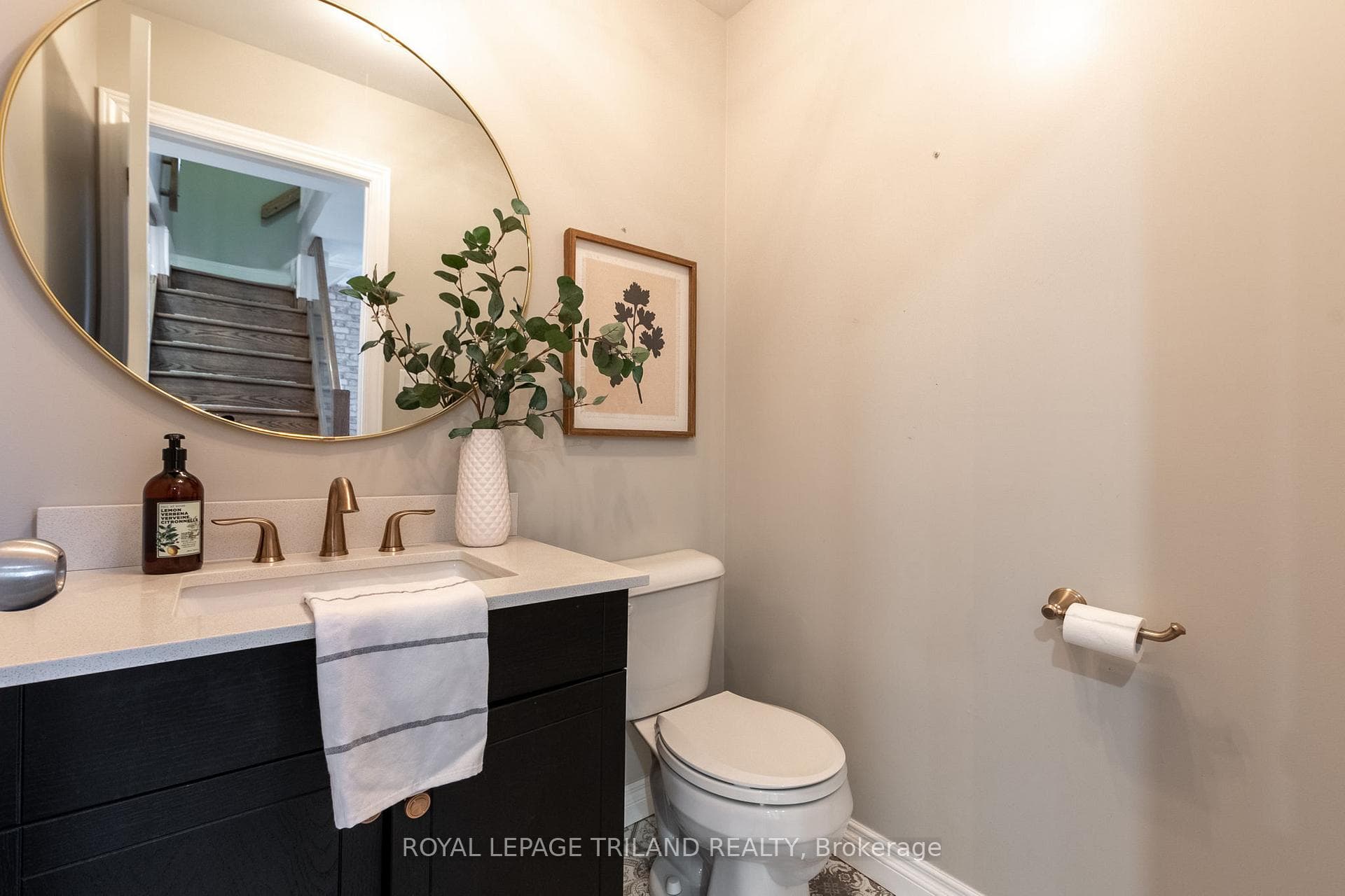 4512 Colonel Talbot Road photo 19