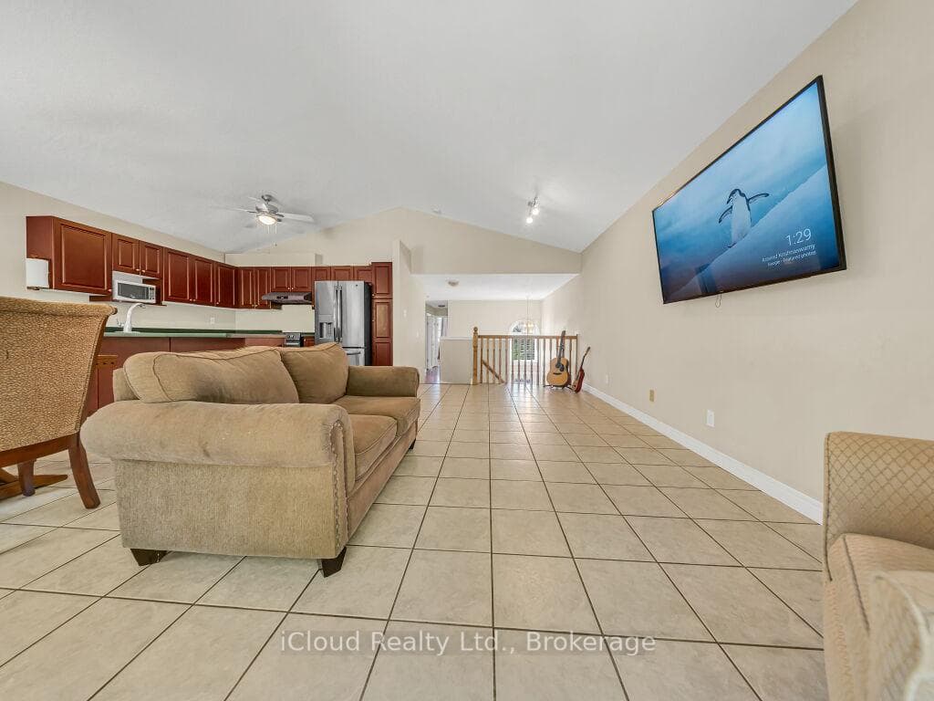 308 Keewatin Avenue photo 12