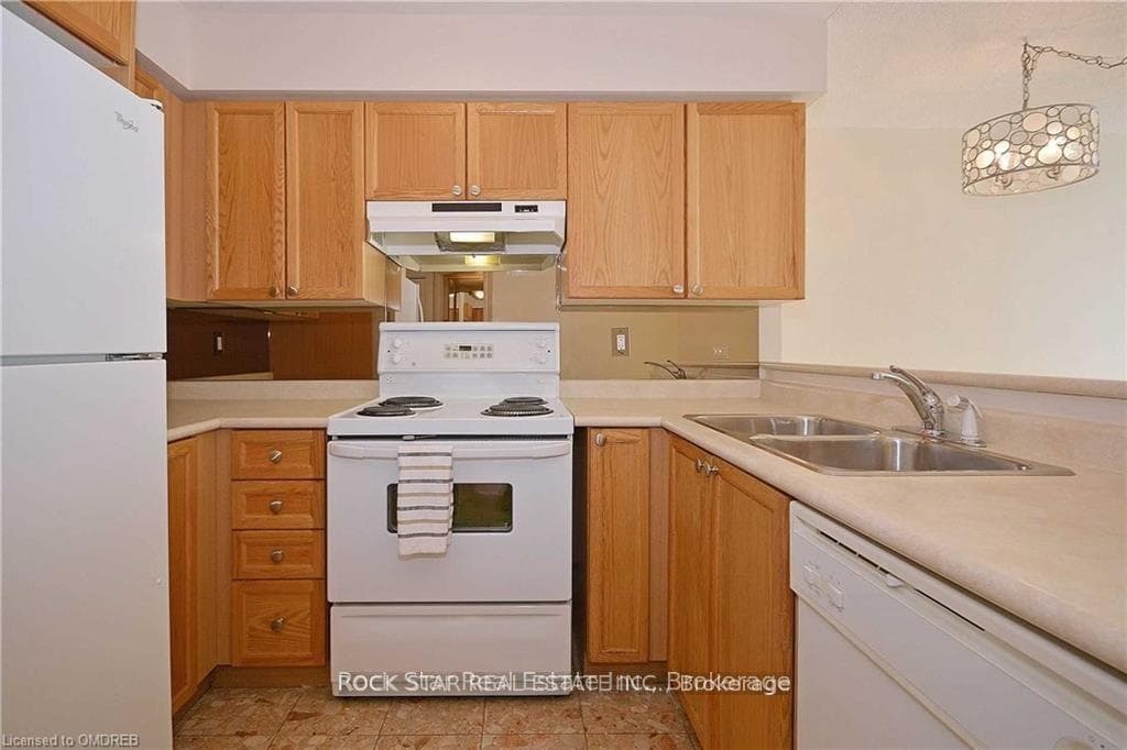 109 FRONT Street Unit 425 photo 3