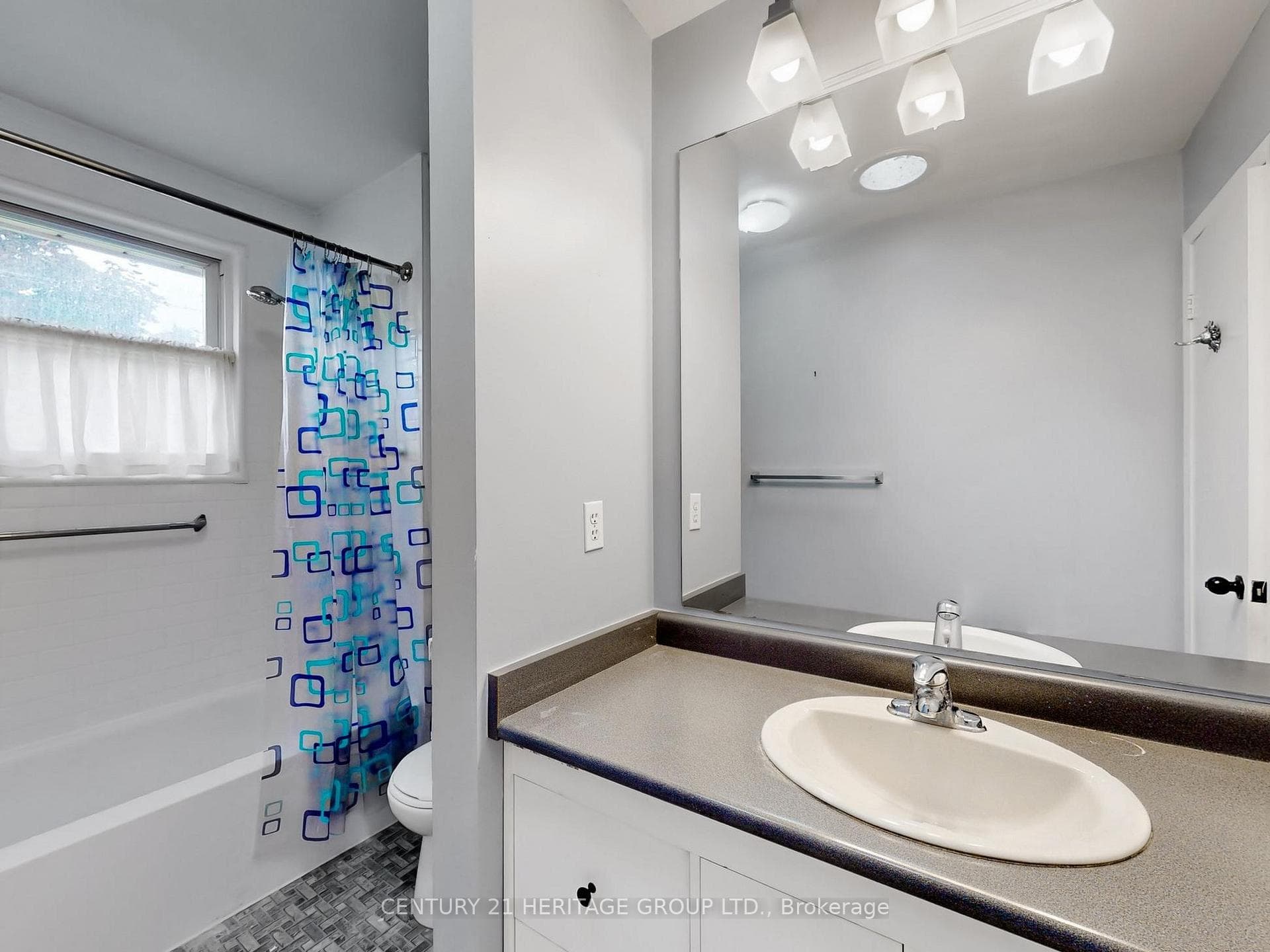 1 Dunsinane Drive photo 27