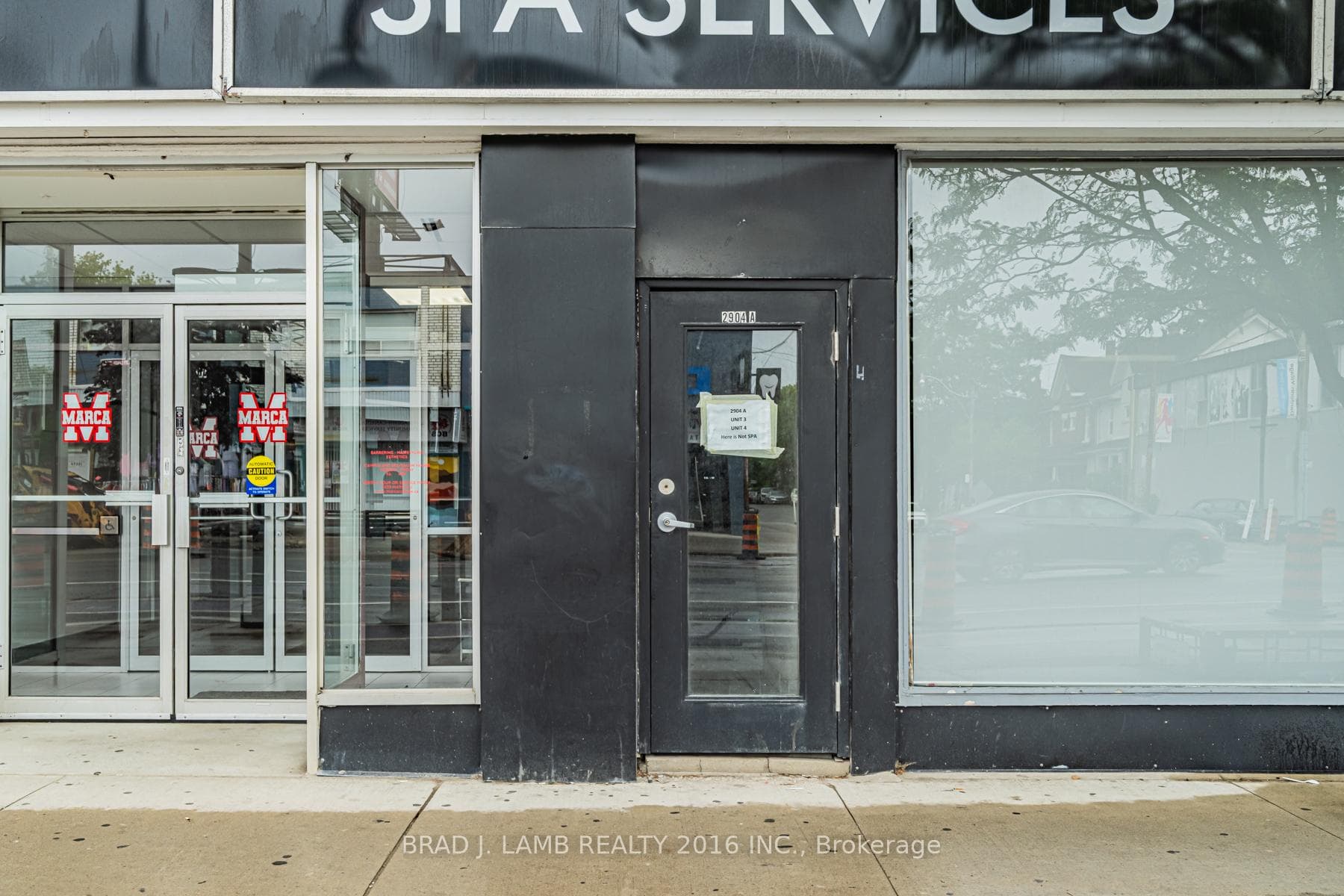 2904A Danforth Avenue Unit 3 photo 23