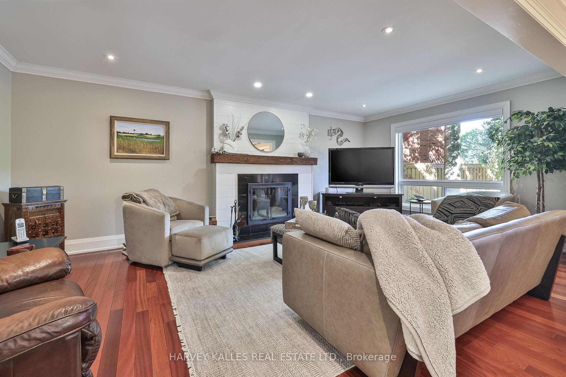 1240 Rosethorne Road photo 13