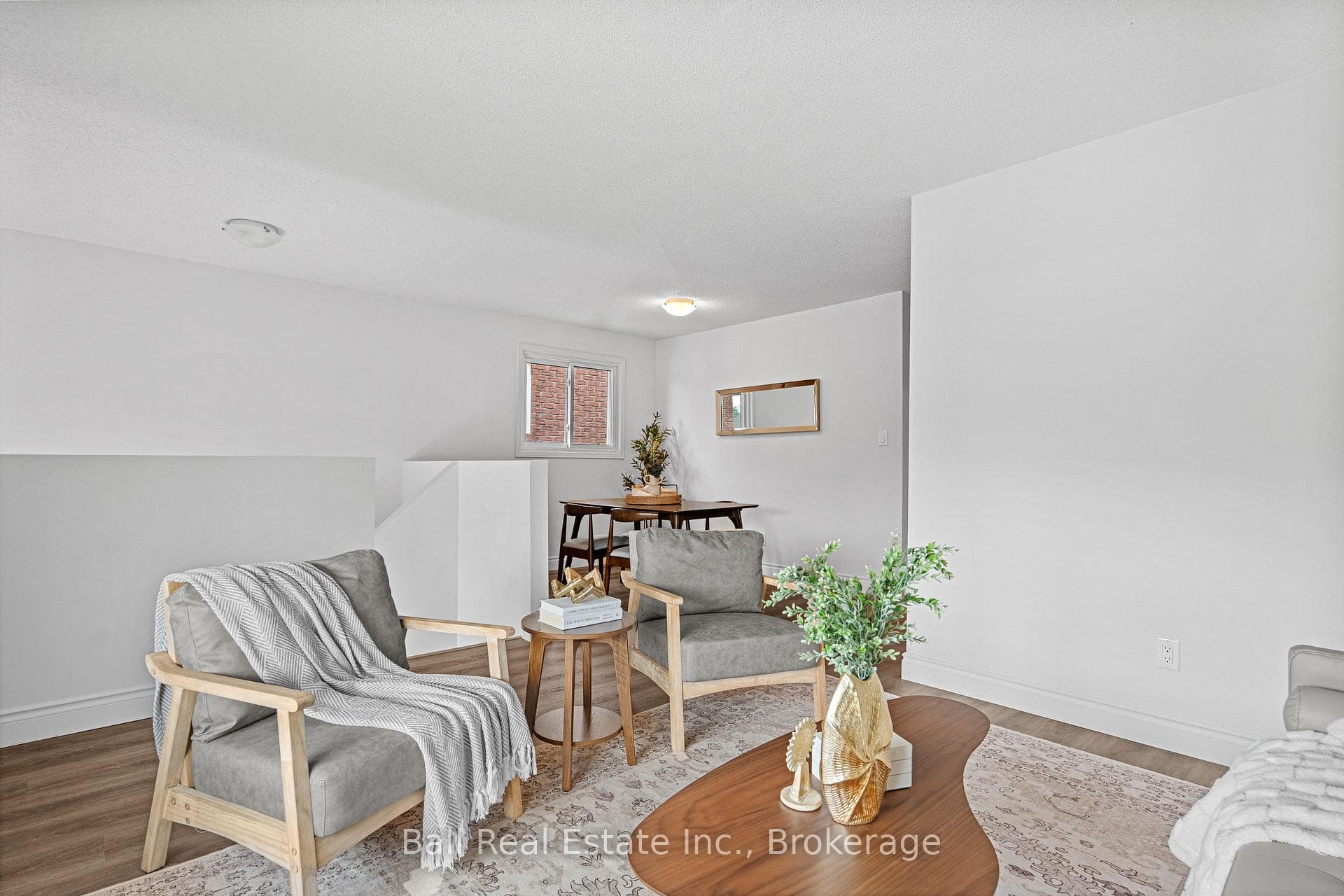 774 Mountain Ash Road photo 12