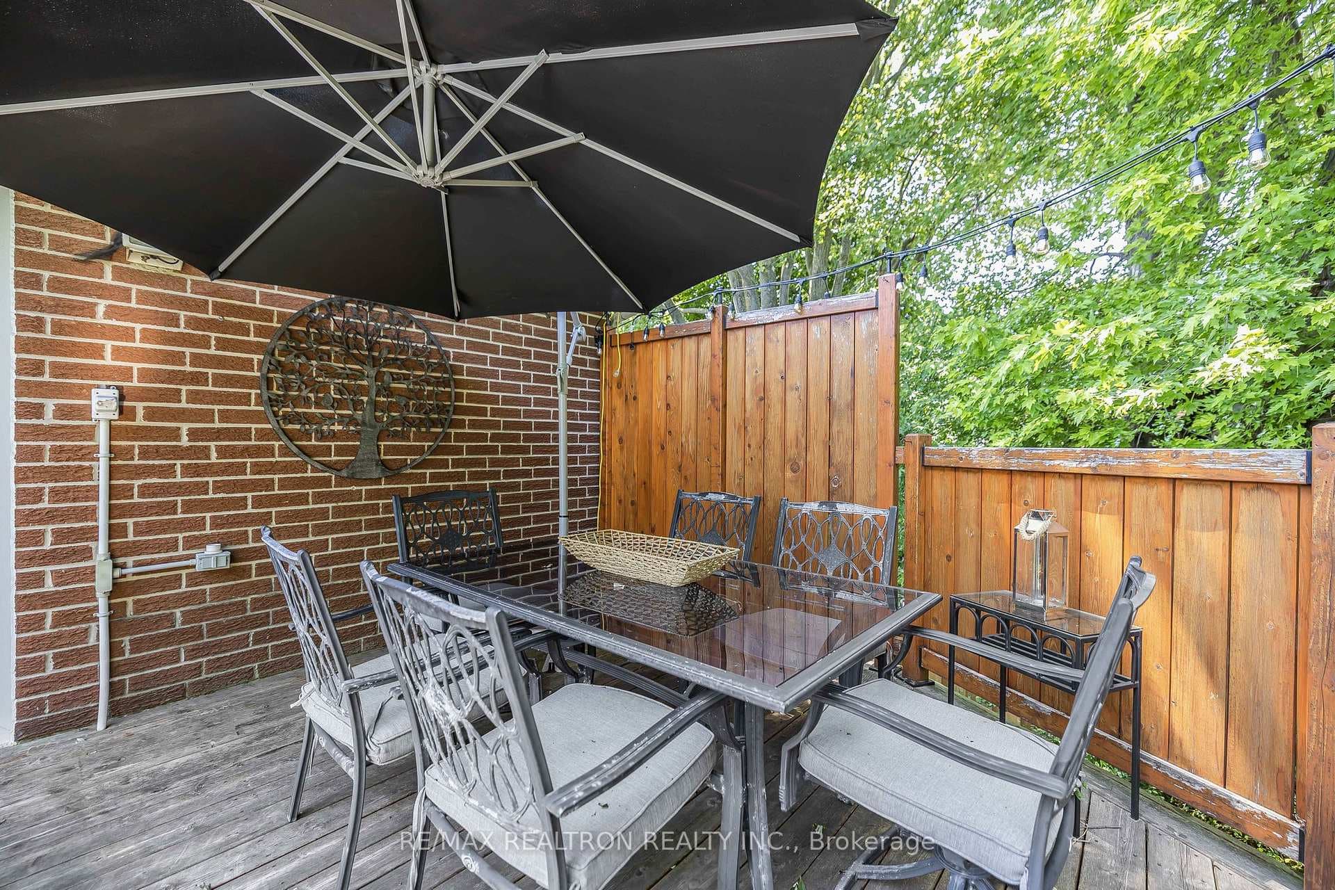 245 Sheffield Street photo 34