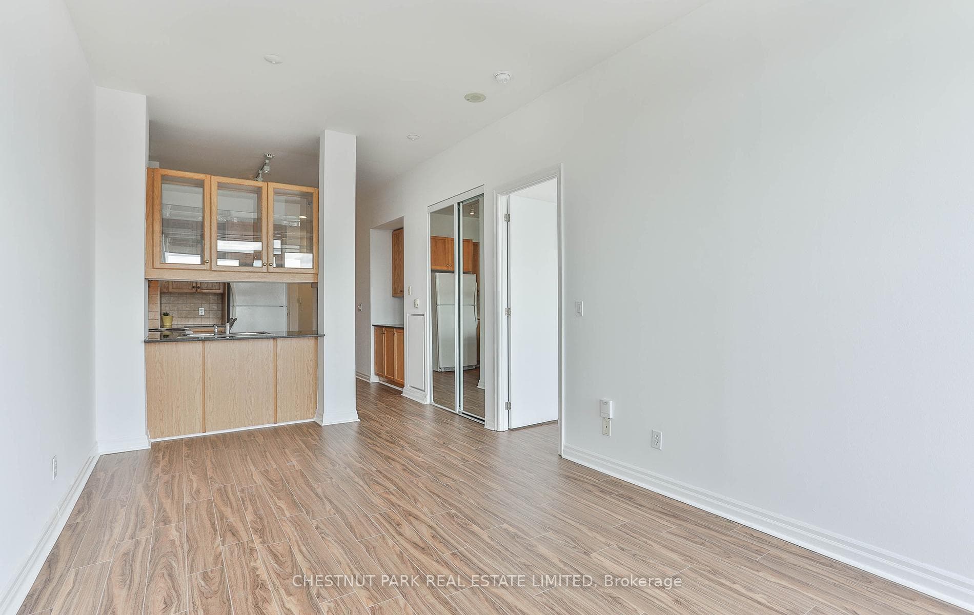 797 Don Mills Road Unit 404 photo 23