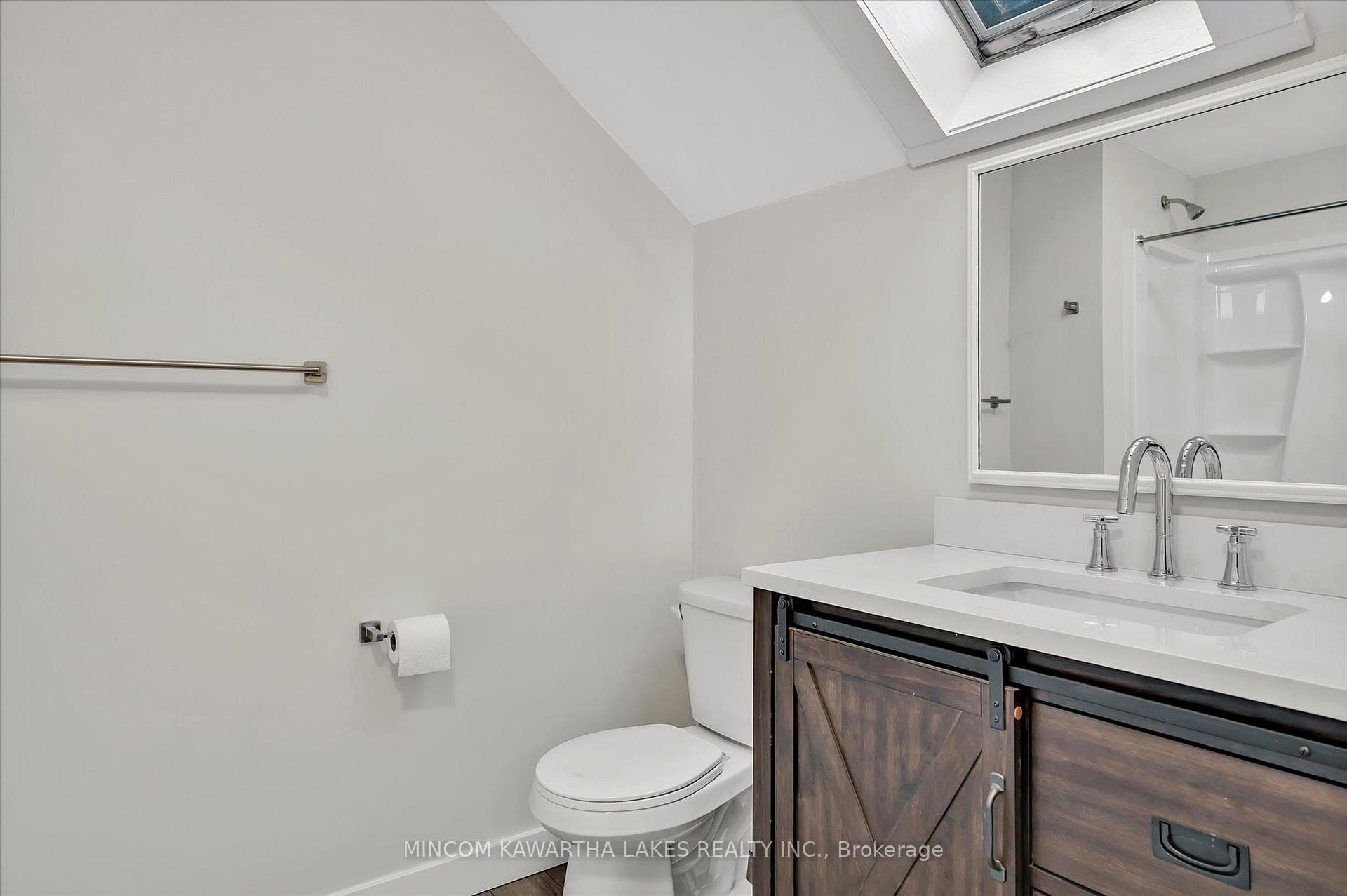 588 Wolfe Street photo 32